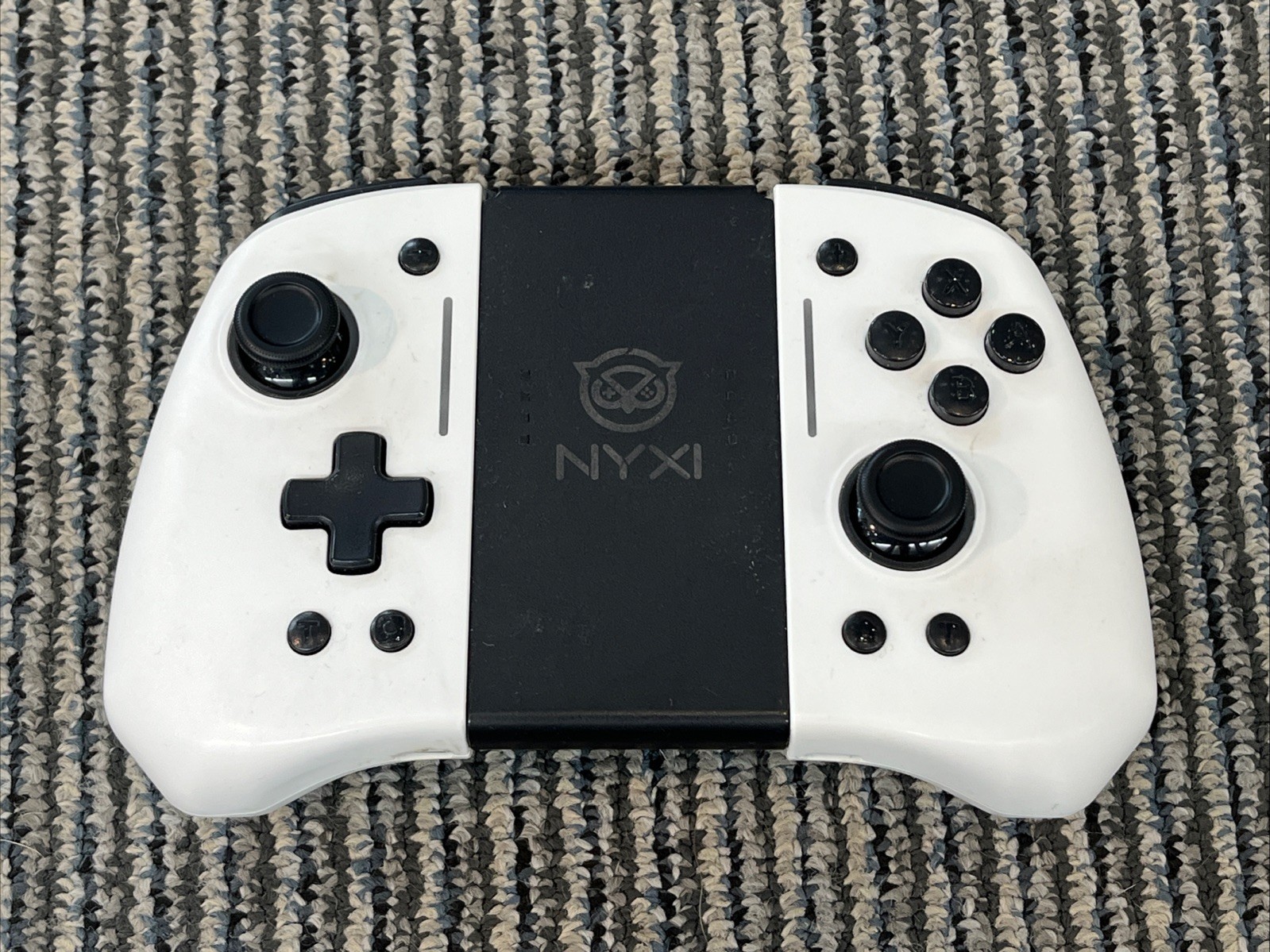 NYXI Nintendo Switch Ergonomic Joy Con – Wireless, Rumble, Gyro