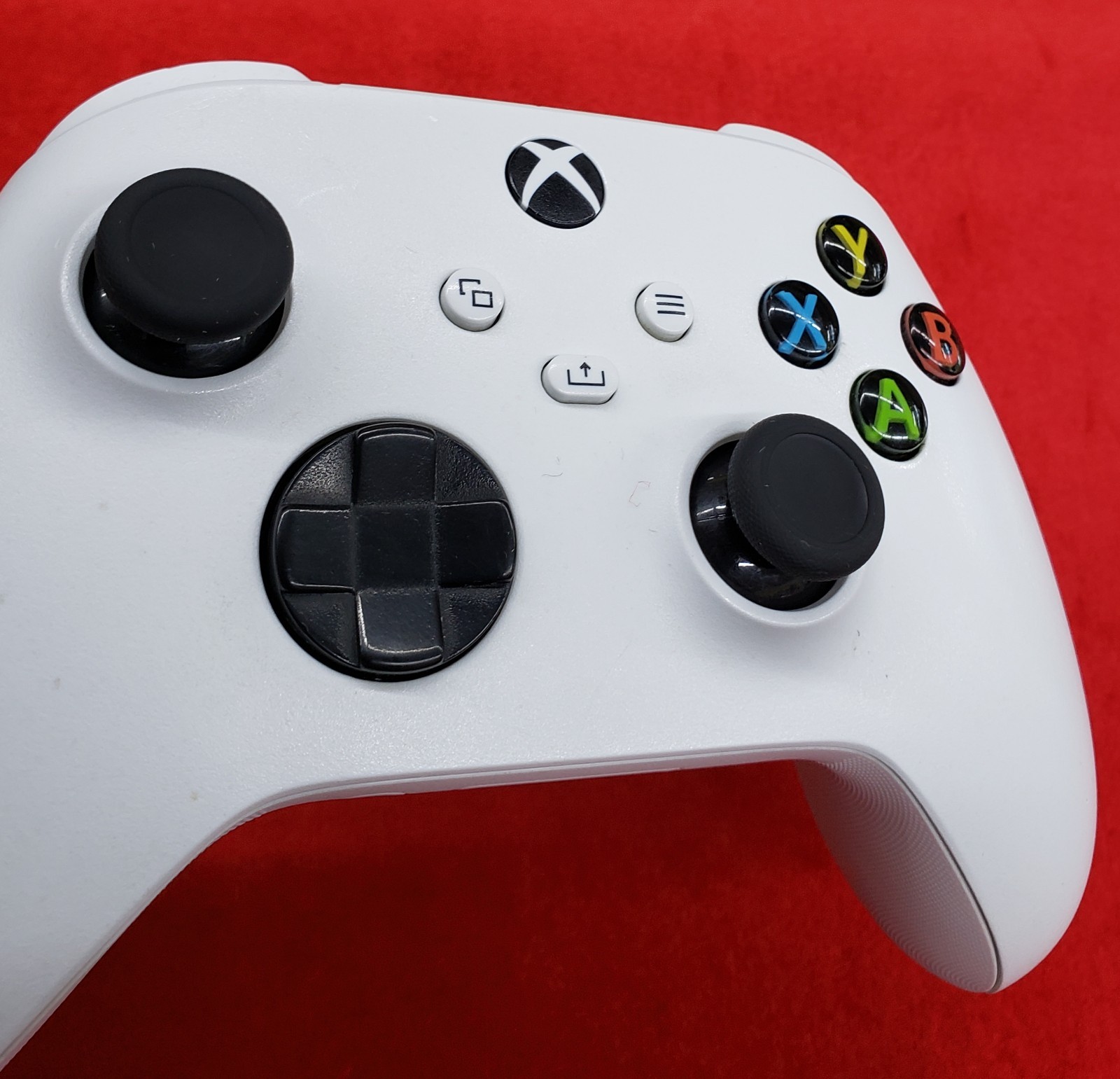 Microsoft Wireless Controller for Xbox Series X/S – White 1914 – Various Issues