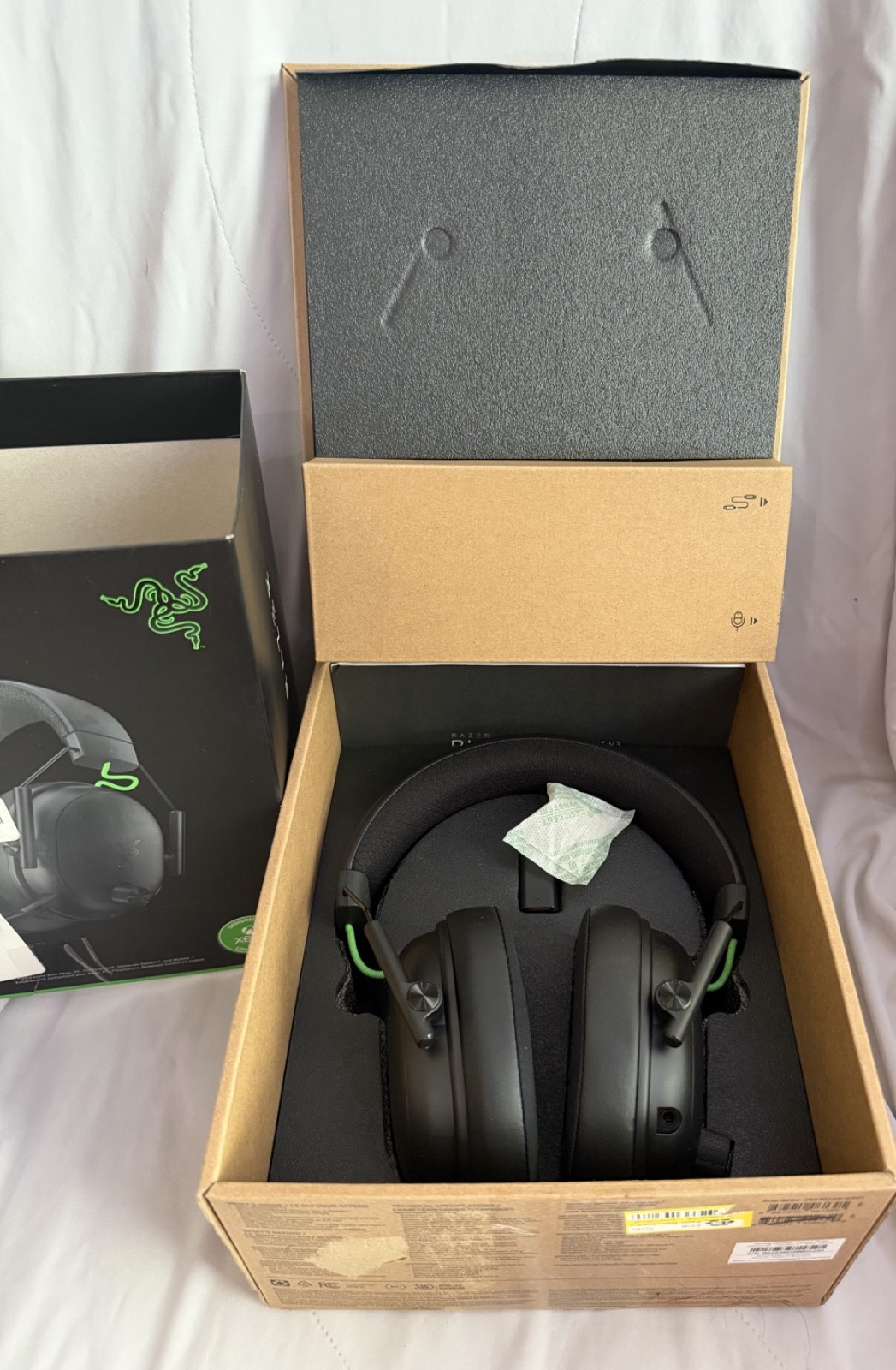 Razer BlackShark V3 Wireless Gaming Headset for Xbox Black Open Box New
