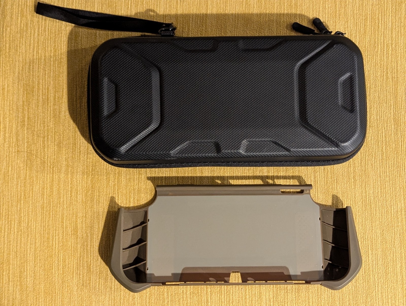 Mumba Black Carrying Case Travel Carry Bag & Brown Grip Case For Nintendo Switch