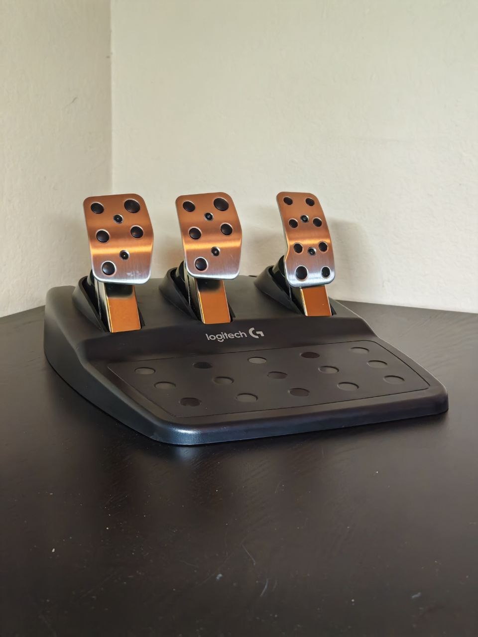Logitech G29 Driving Force Wheel & Pedals – Tested Working – Minor Wear