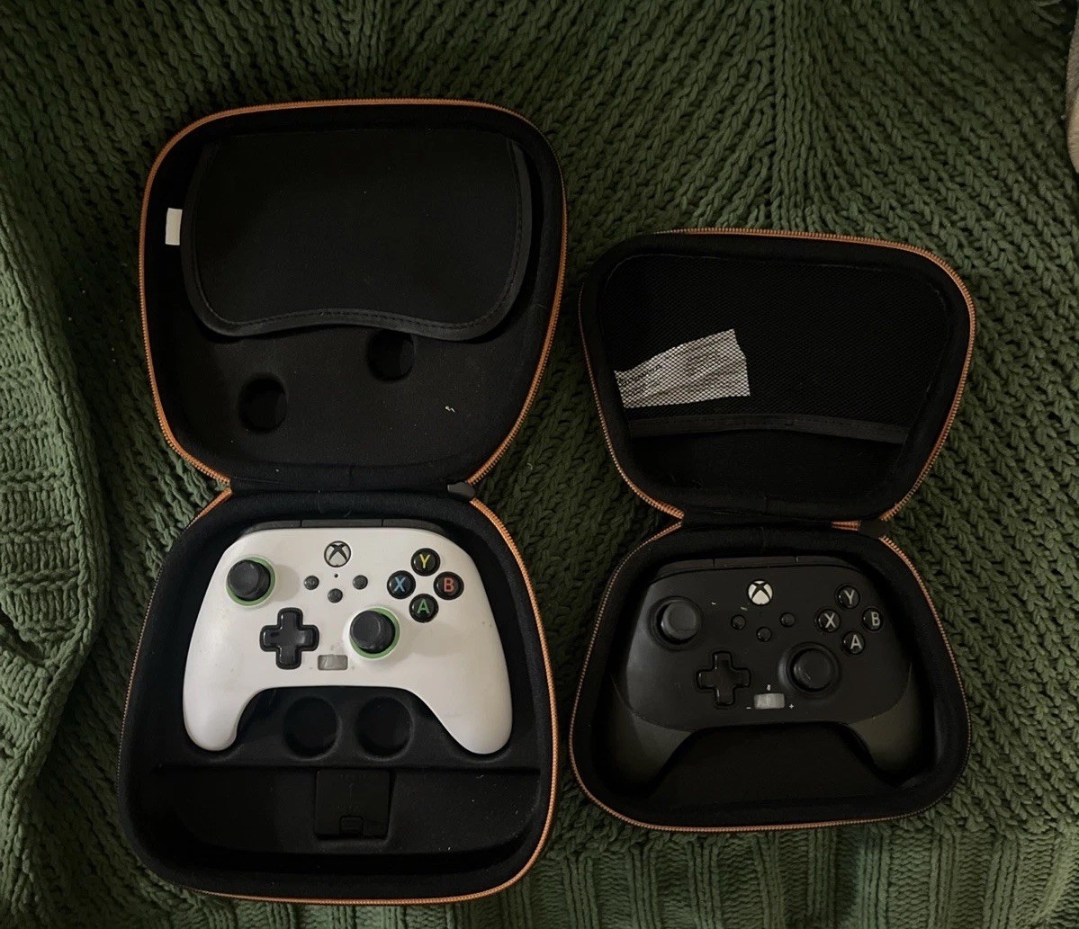 Power A Fusion Pro 2 + 3 With Cases (For Parts / Repair) [Read]