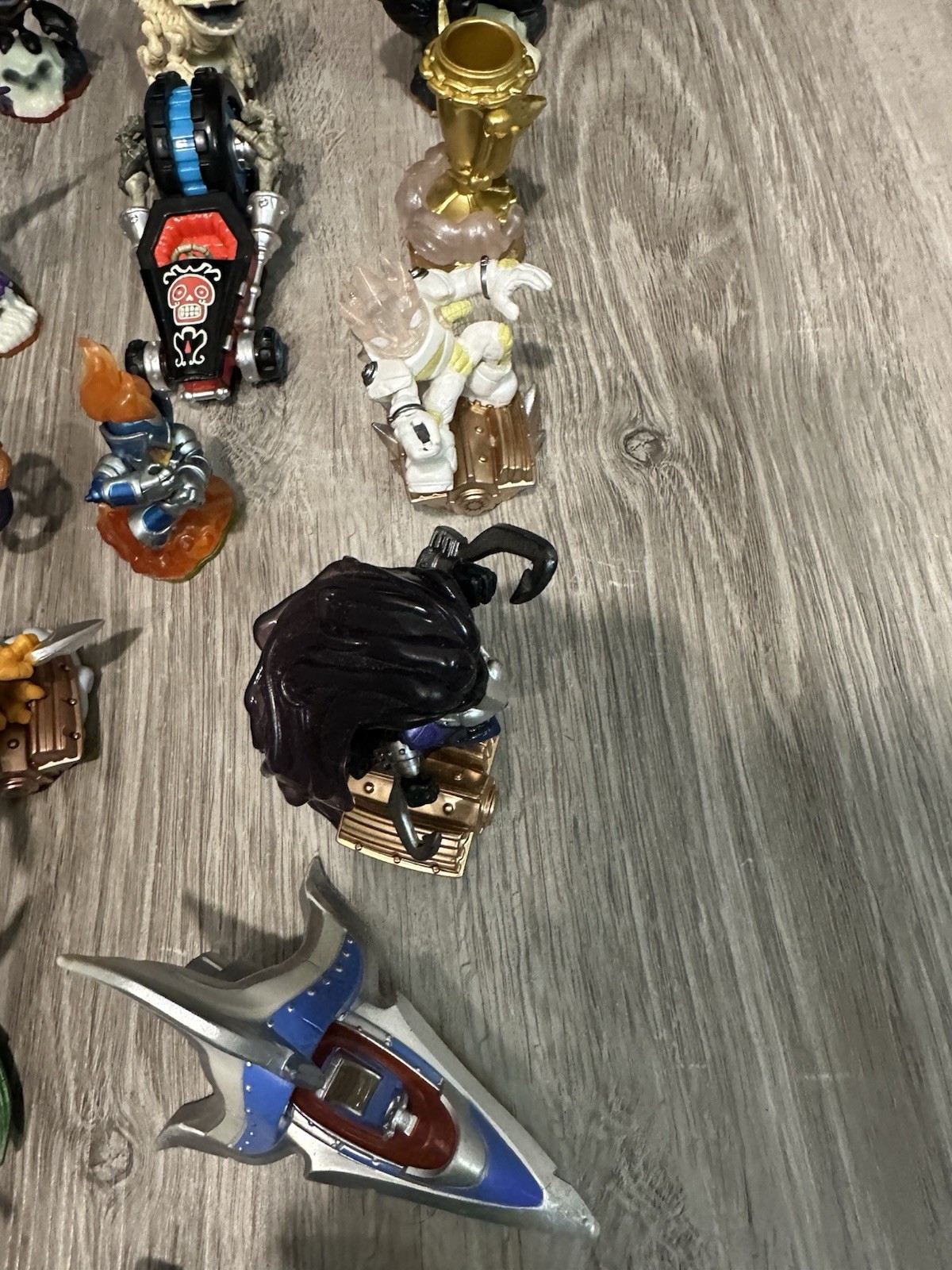Skylanders Lot of 23 Figures Vehicles & Creation Crystal Untested Pre-Owned