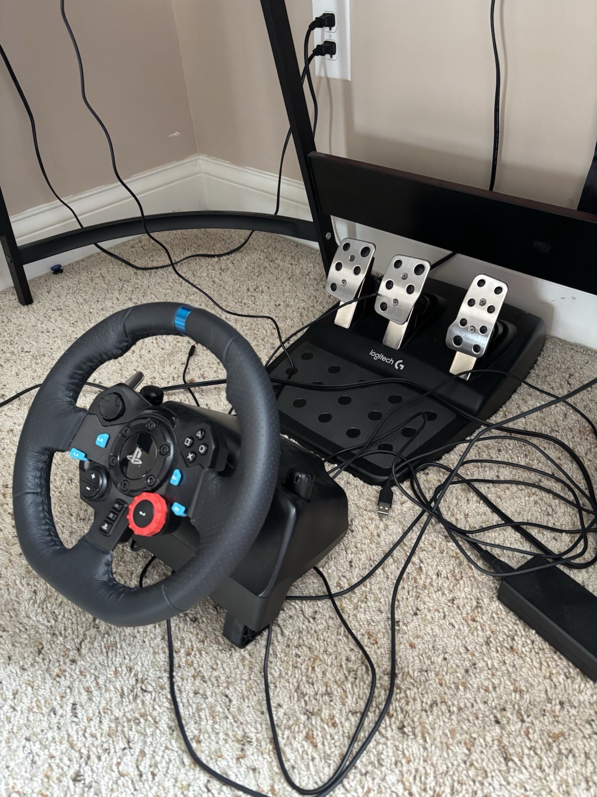 Logitech Sony PlayStation G29 Driving Force Racing Steering Wheel and Pedals