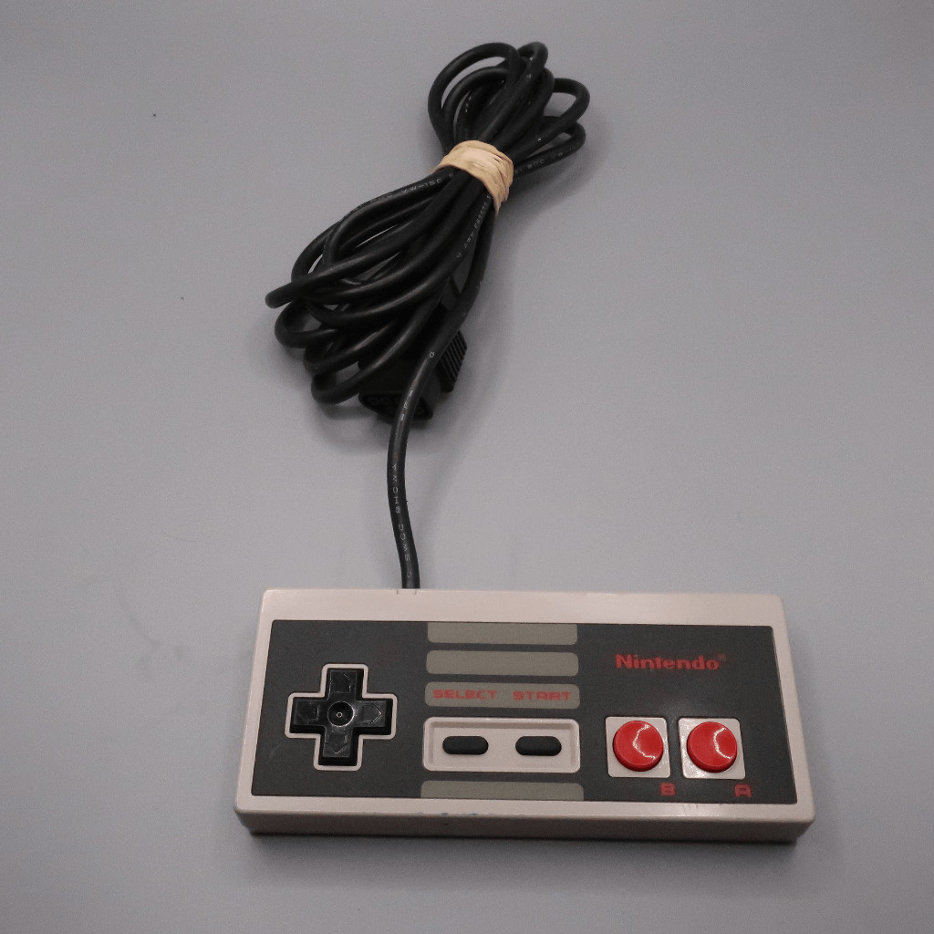 NES Nintendo Original OEM Controller Model #NES-004 – Preowned
