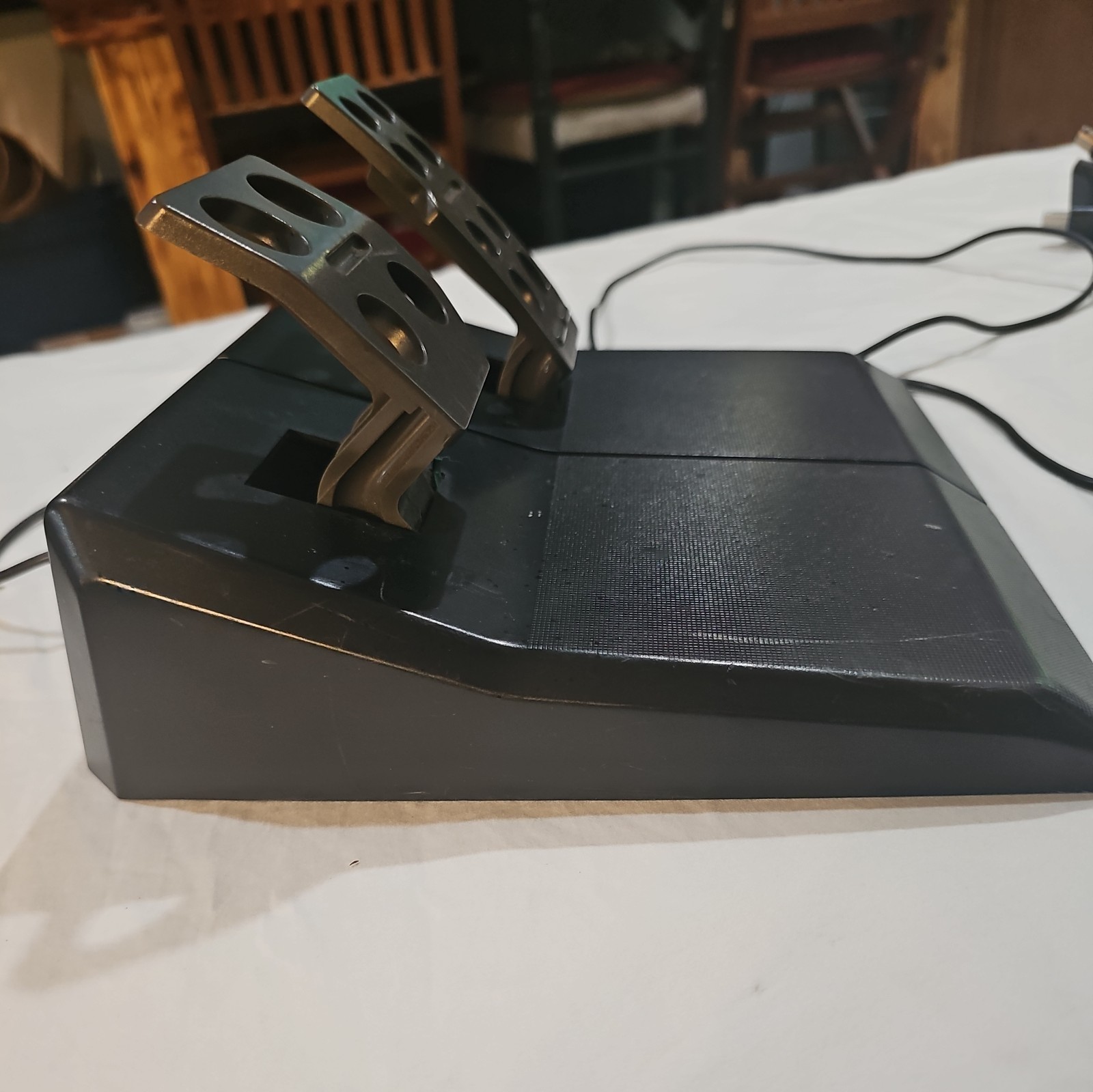 Logitech Driving Force Feedback Racing Steering Wheel and foot pedal UNTESTED