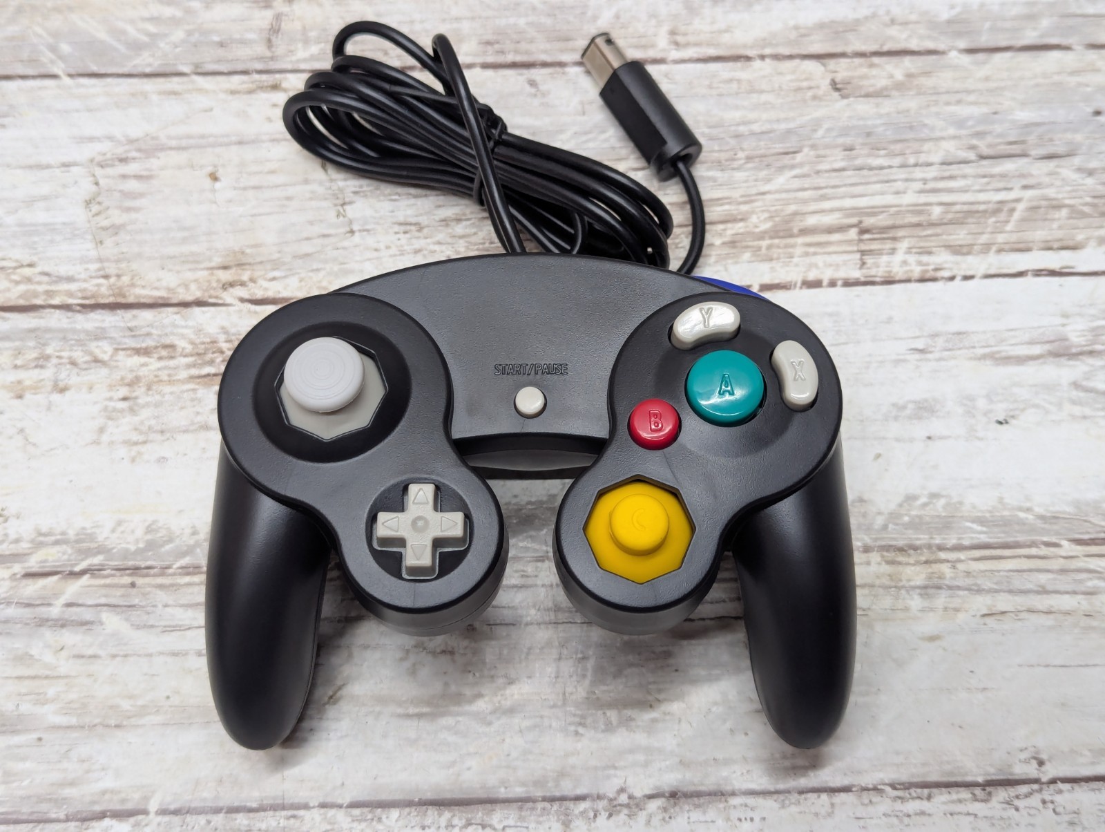 New Nintendo GameCube/ Generic Controller Black Returns Accepted