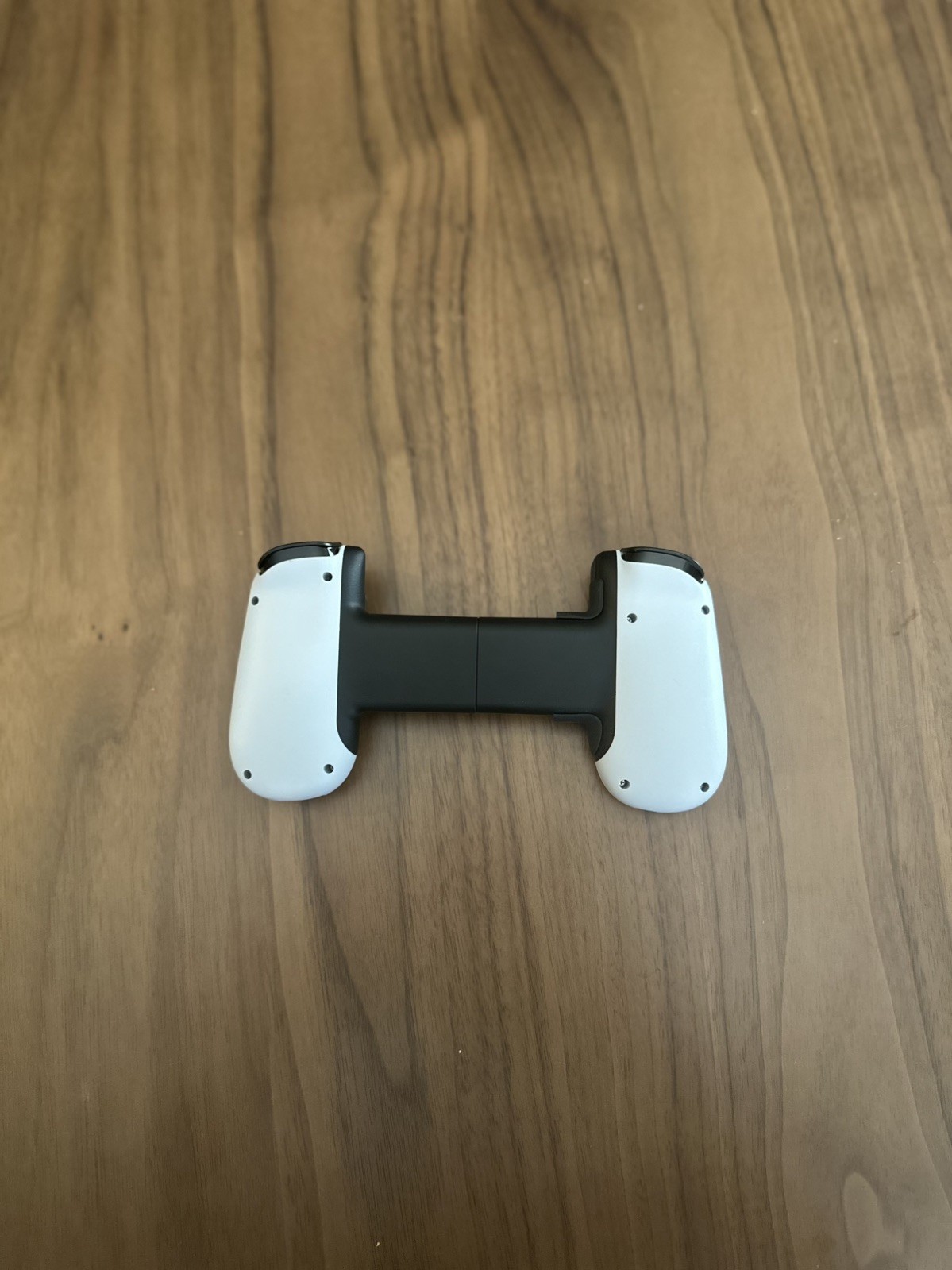 BACKBONE One Mobile Gaming Controller for iPhone (Lightning)-PlayStation Edition