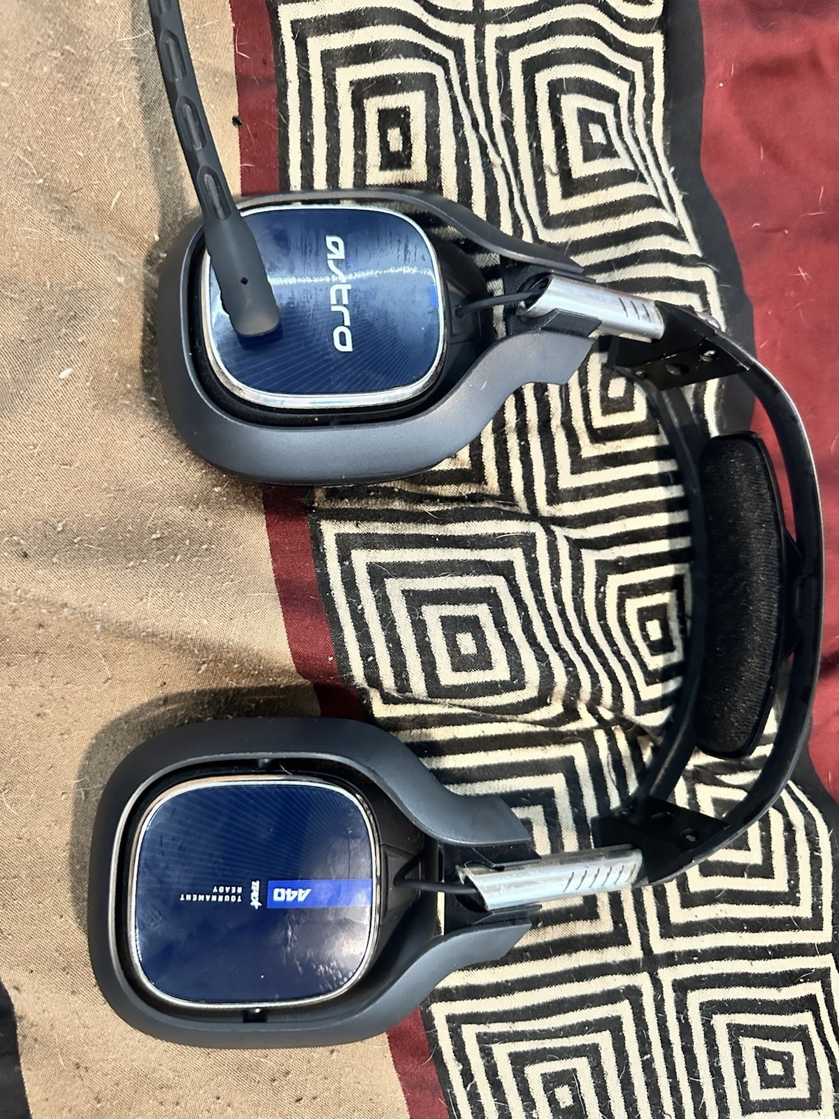 A40 TR Headset Compatible with PS4, Xbox One, PC, Mobile With Minor Damage