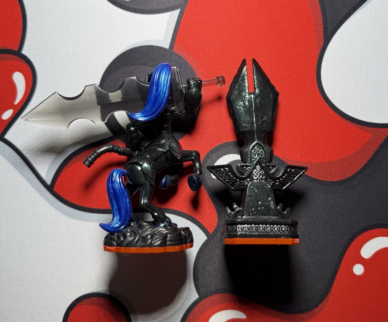 Skylanders Trap Team Master Knight Mare & Midnight Museum Dark Figures