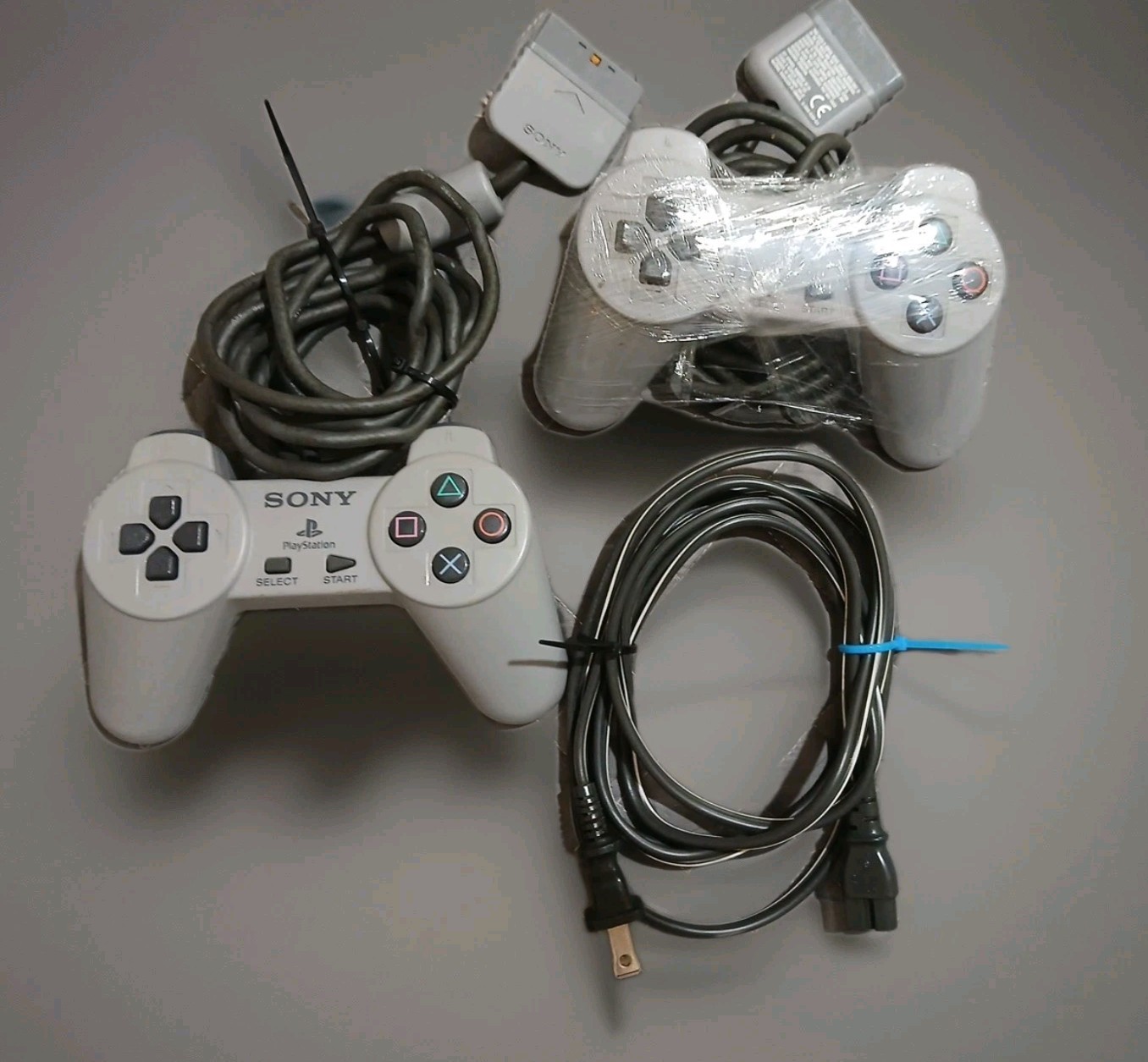 1-Sony PlayStation One PS1 DualShock White Analog Controller And Power Cord
