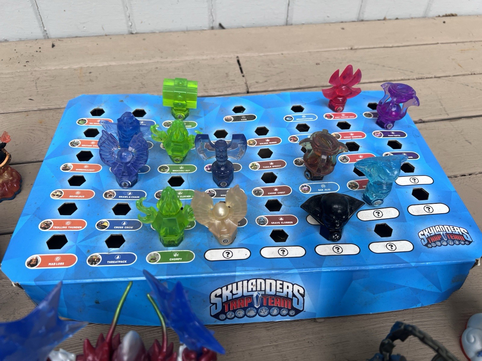 SKYLANDERS Figures Huge Lot Swap force Trap Team Chest Crystal Traps Crate