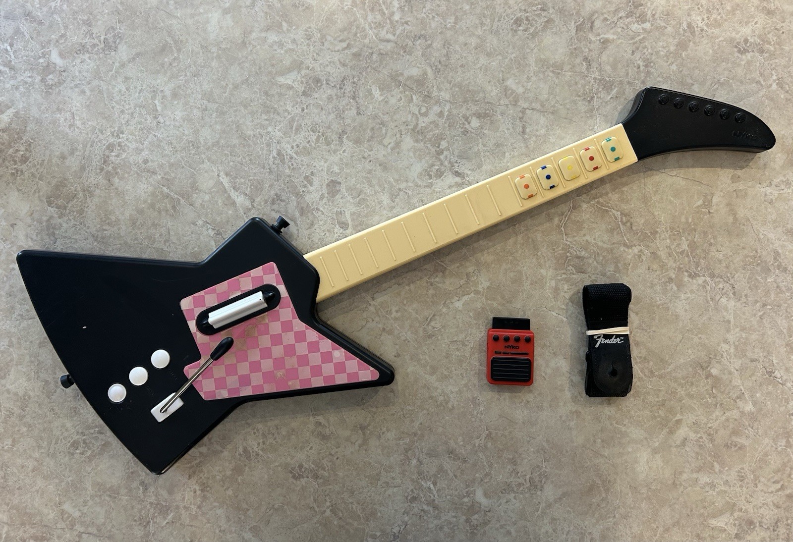 Nyko Front Man Wireless Guitar for PS2 with Dongle/Receiver Pink/BLK TESTED