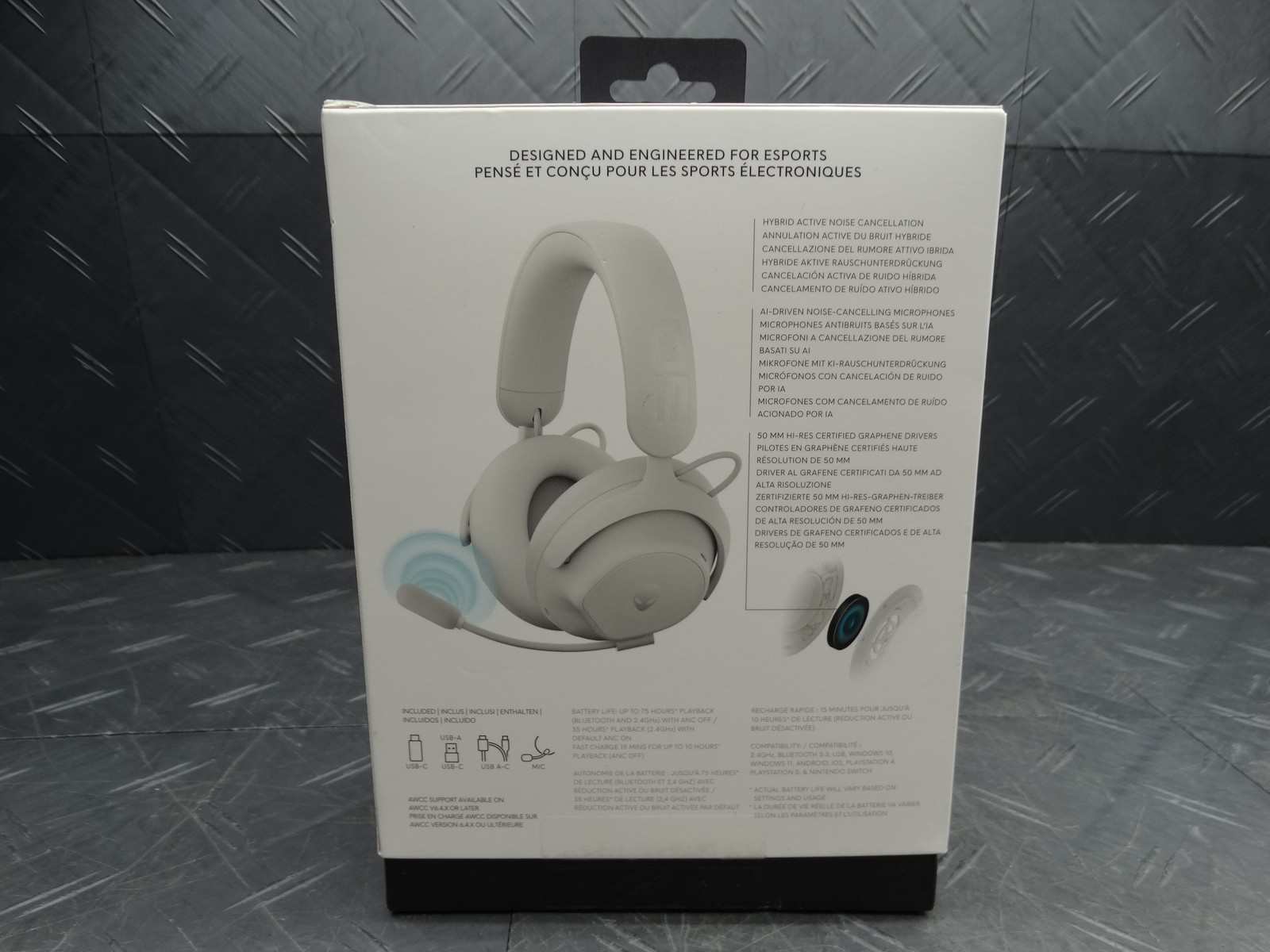 Alienware Pro Wireless Over-the-Ear Gaming Headset 520-BBKM