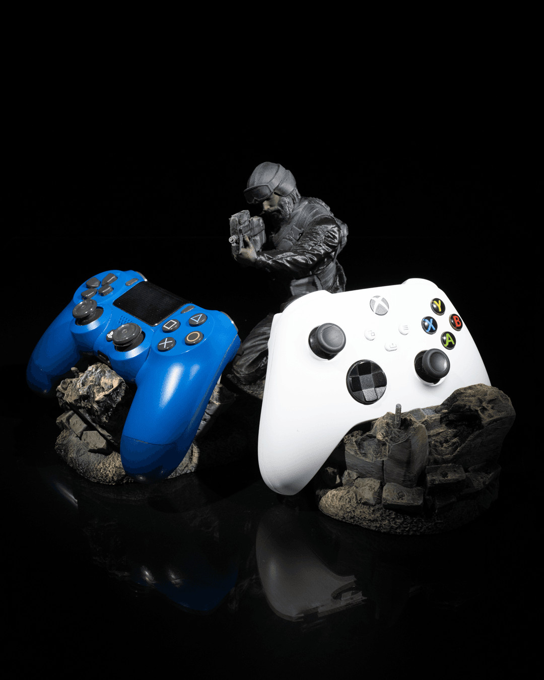 Barricade Soldier Controller Holder – 3D Printed Military Gaming Stand |