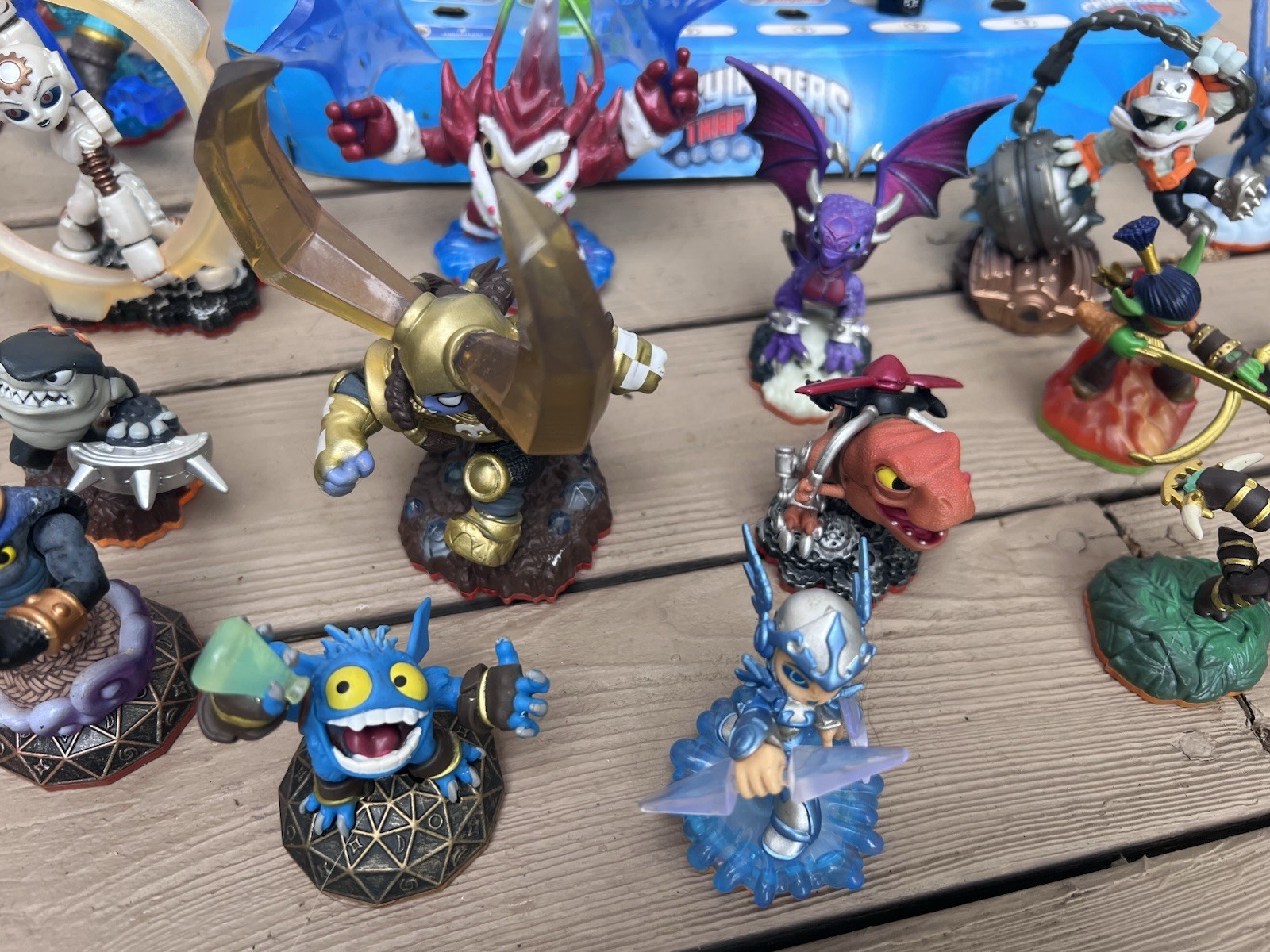 SKYLANDERS Figures Huge Lot Swap force Trap Team Chest Crystal Traps Crate