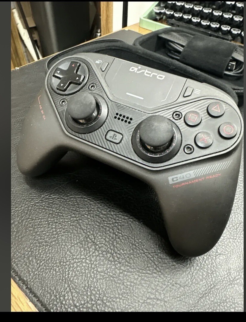Astro Gaming C40 TR Wireless Controller for PlayStation 4 – Black