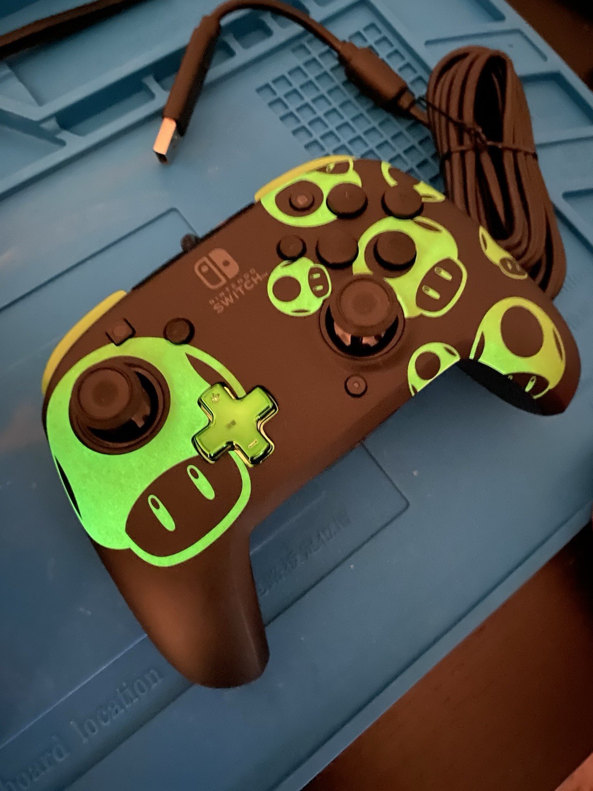 PDP REMATCH GLOW 1-Up Mushroom Wired Nintendo SwitchController