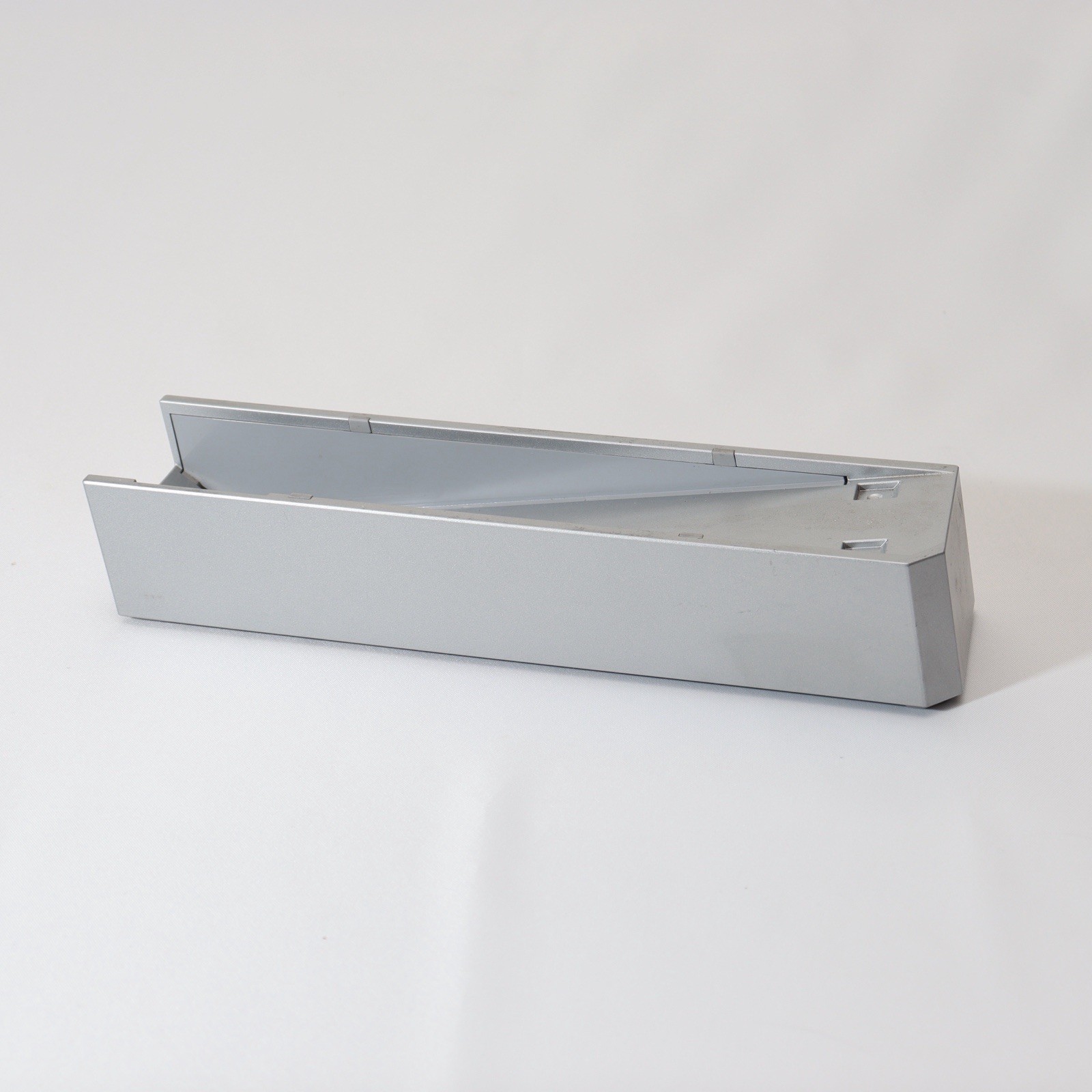 Nintendo Wii Console Vertical Stand RVL-017 OEM Gray