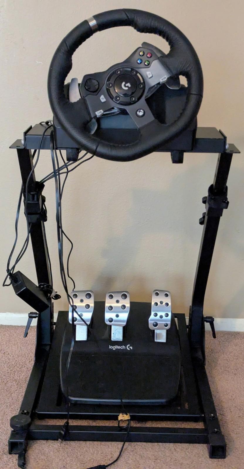 Logitech G920 Xbox Driving Force Racing Wheel For Xbox Comes With Stand/Pedals