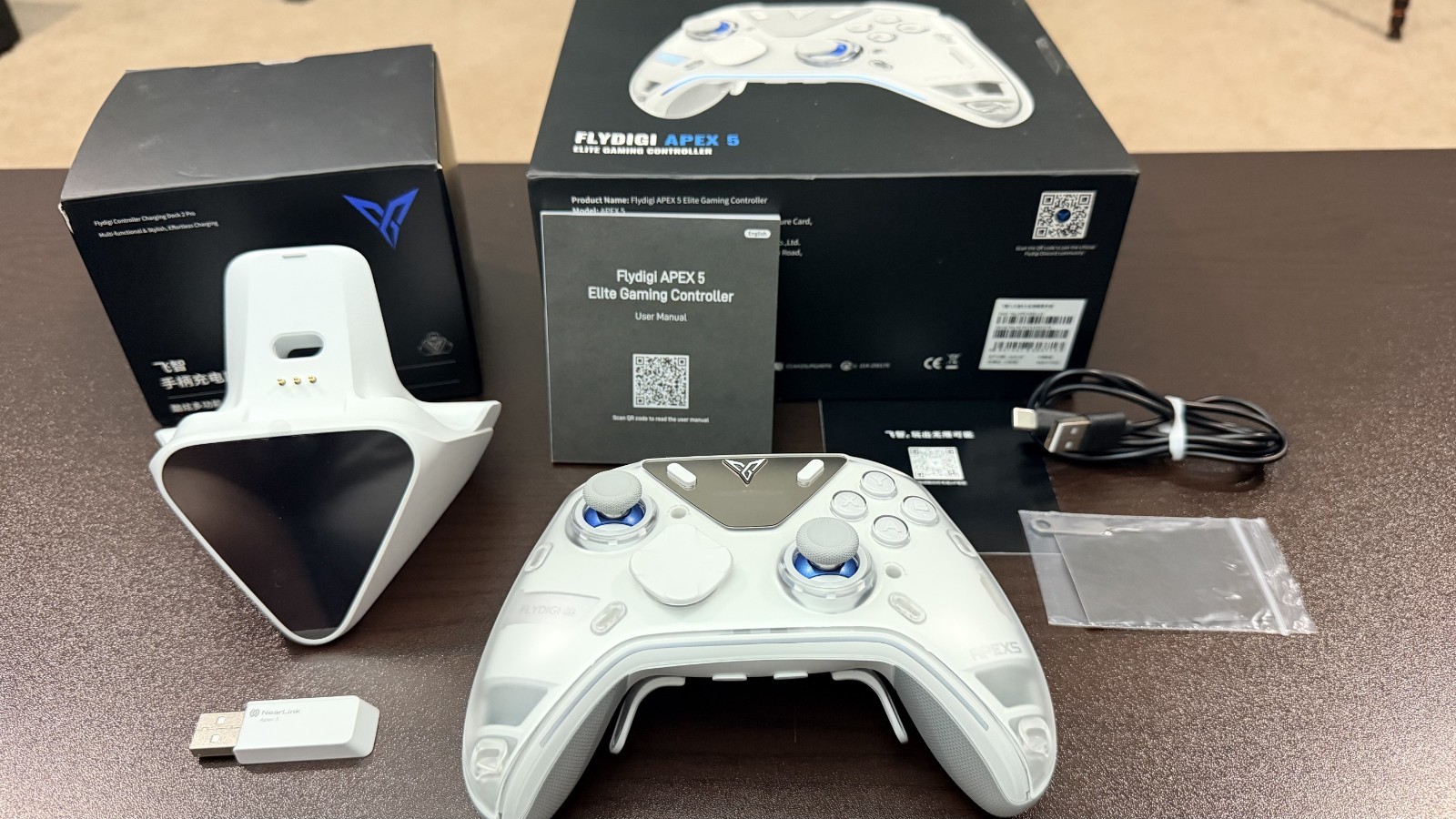FLYDIGI APEX 5 PC Controller, W/ Charger Dock 2 Pro