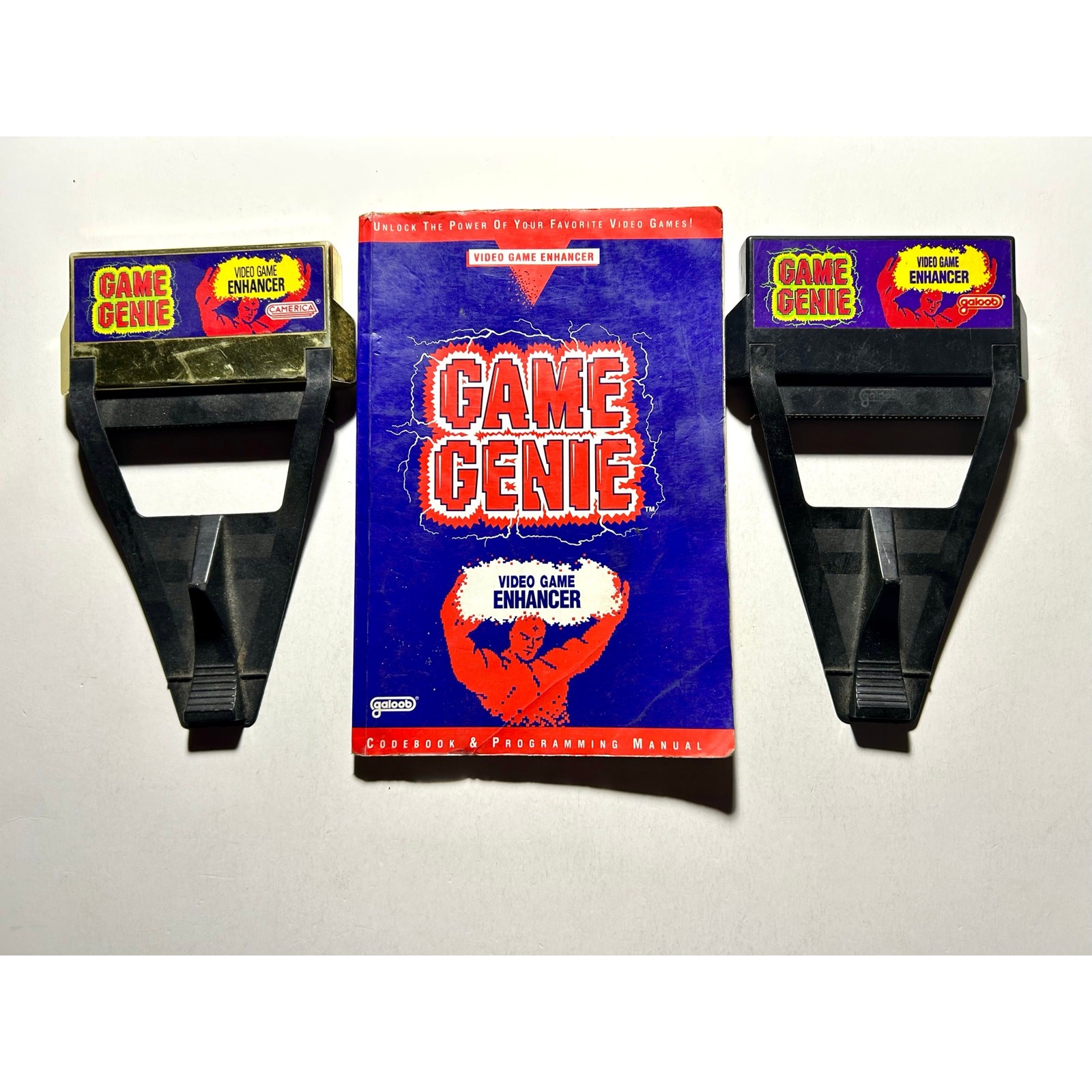 2 Game Genies & Game Genie Strategy Guide Nintendo NES)Works Authentic🔥