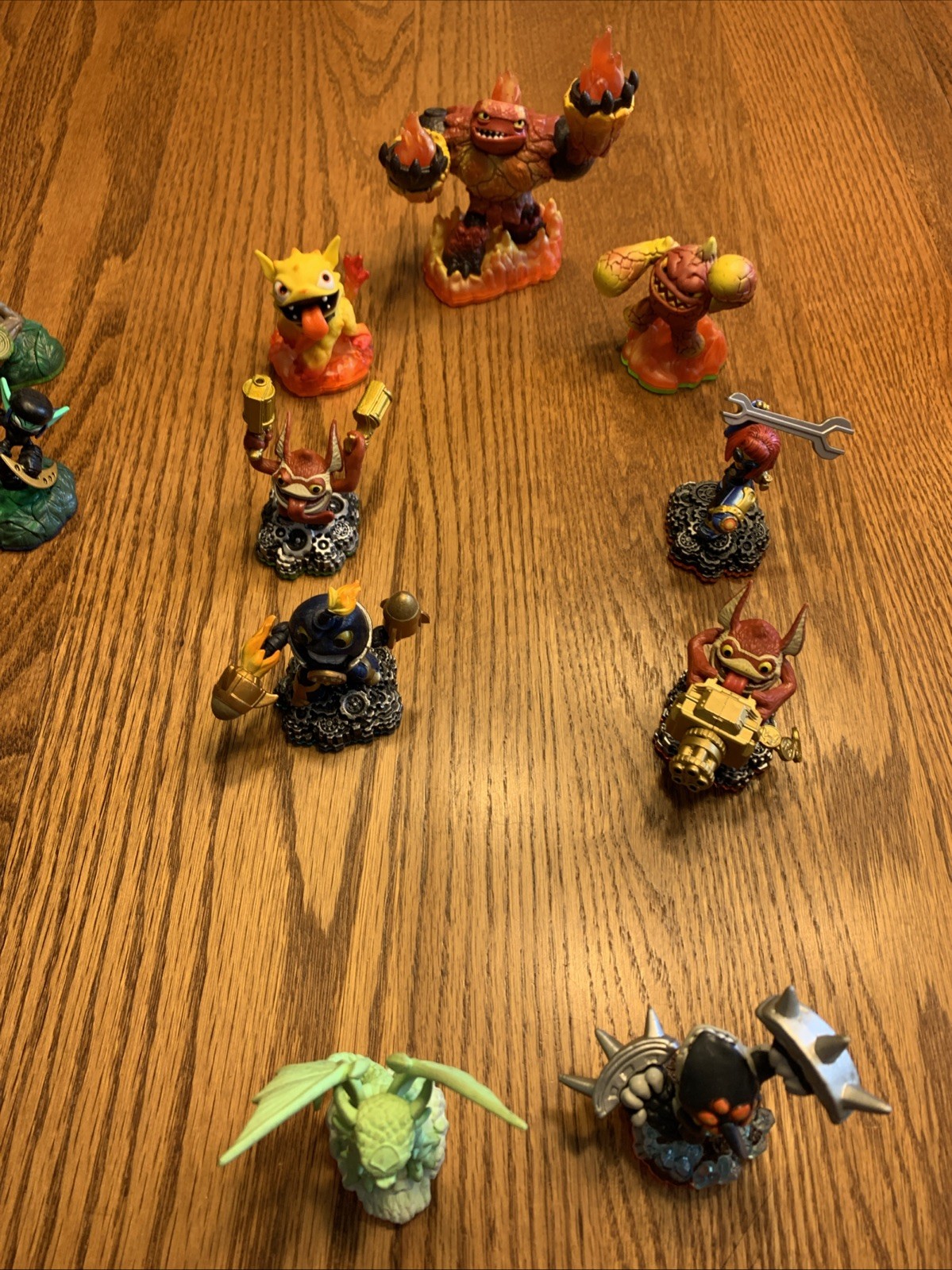29 SKYLANDERS Figures (Mixed Lot)