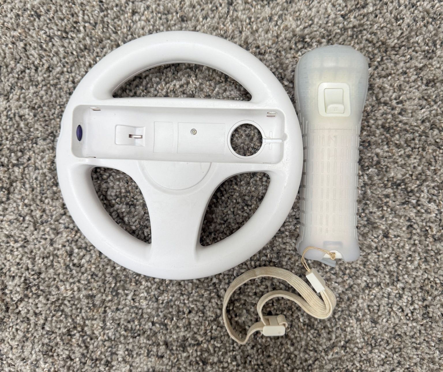 Nintendo Wii Bundle 2 Wii Remote Plus 3 Classic Controllers 2 Wheels Sensor Bar