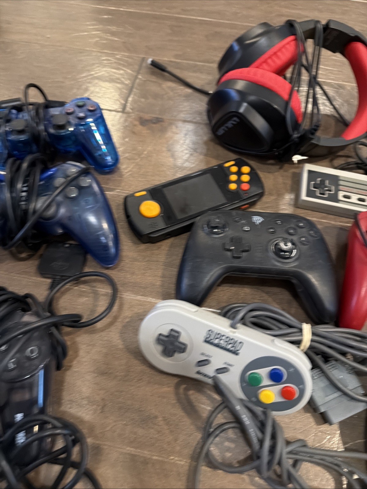 Mixed Controller Lot PS2 PS1 PS3 Xbox 360 Switch SNES Untested For Parts