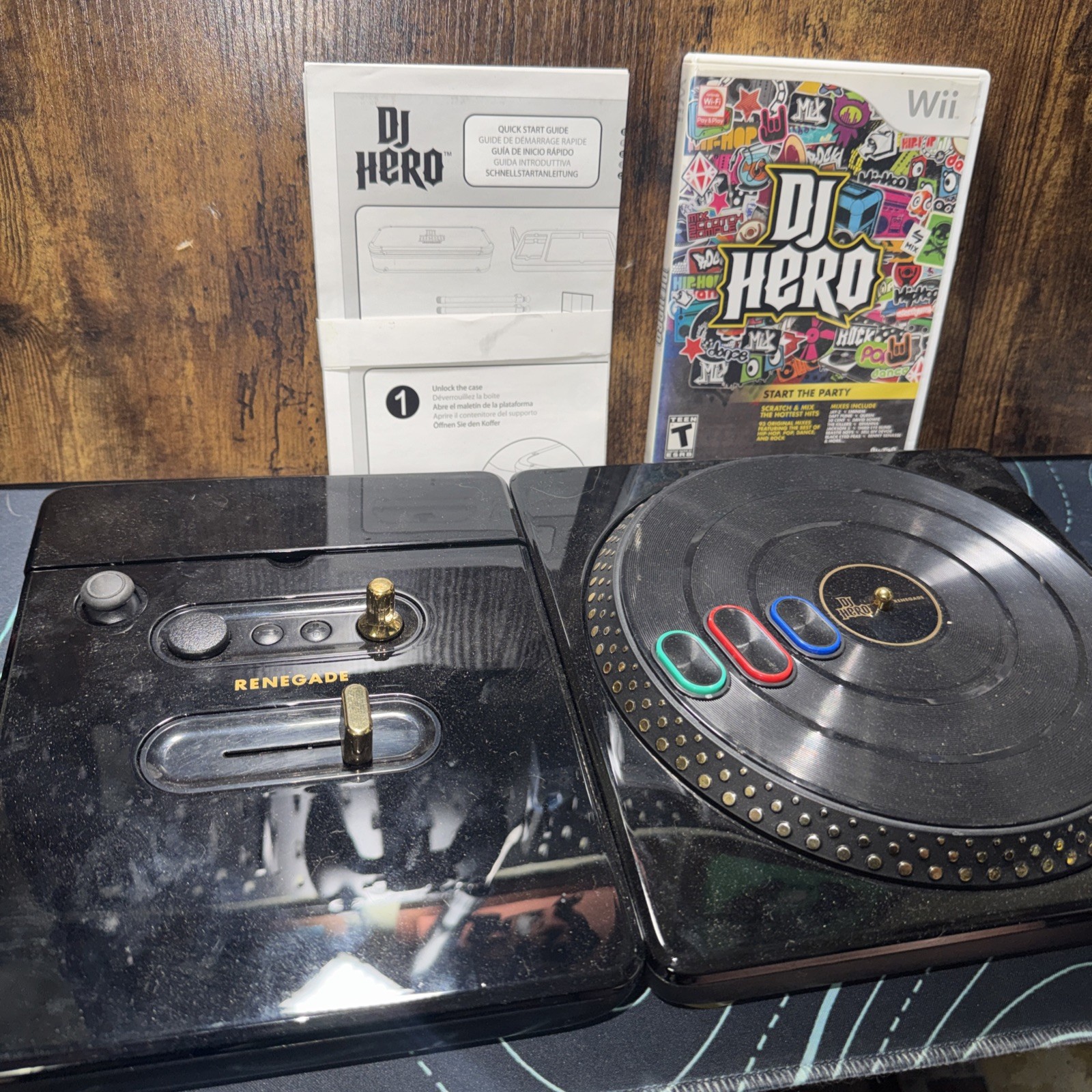 Activision DJ Hero Turntable Kit for Nintendo Wii, Game & Controller, Music READ