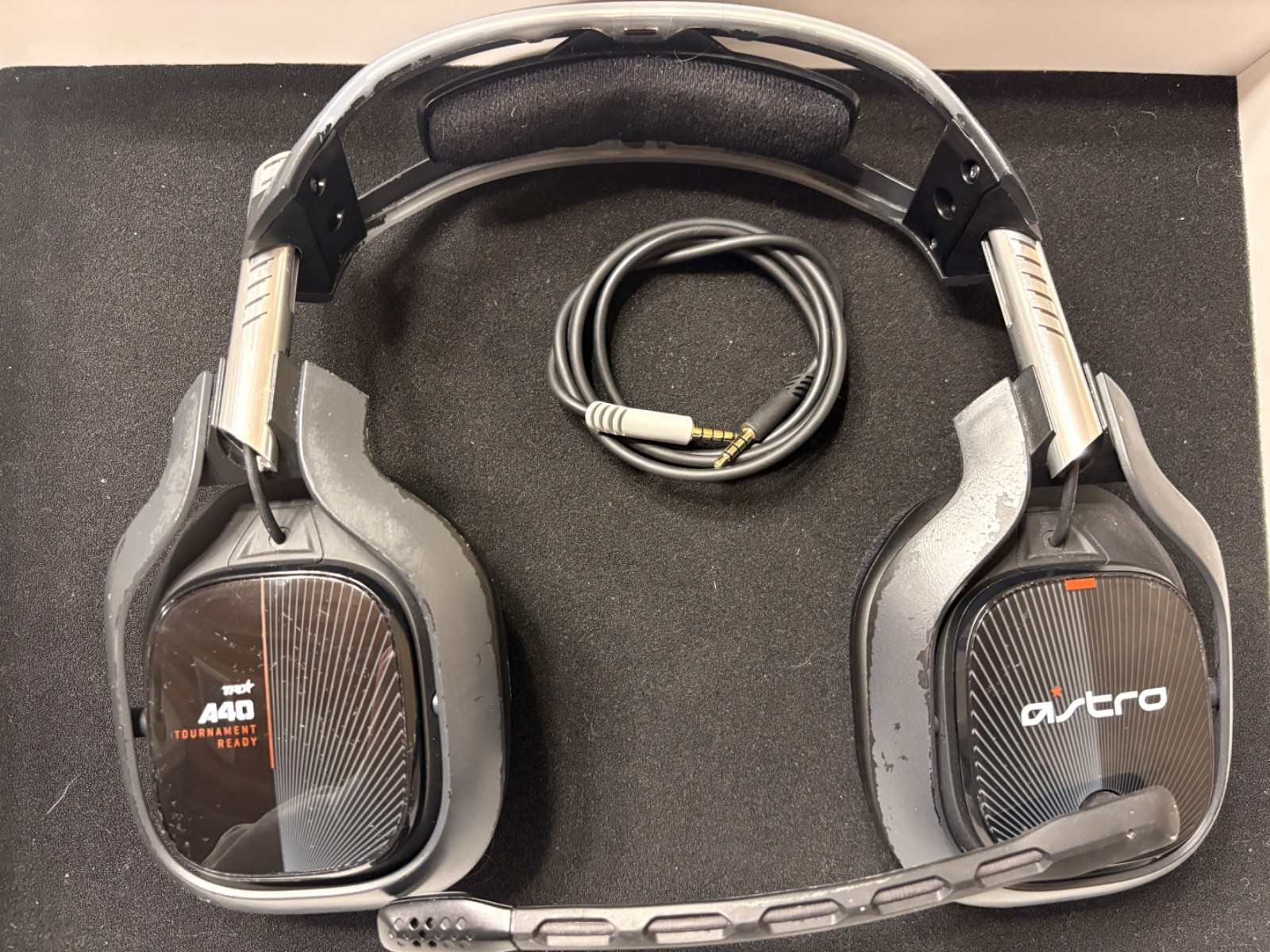 ASTRO Gaming A40 TR Wired Headset for Xbox Series X | S, Xbox One – Black/Silver