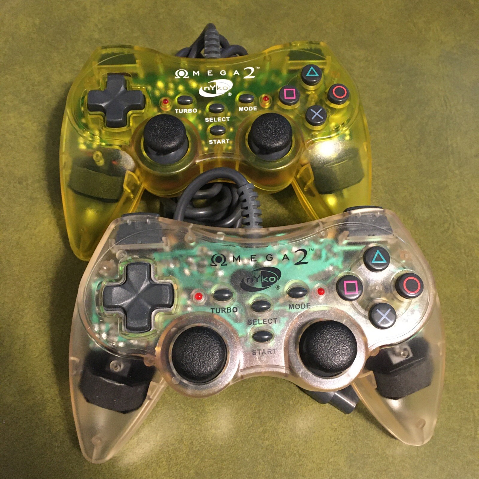 Nyko Omega 2 Clear & Yellow Controllers-Lot(2)/Retro/Tested (PlayStation 2, PS2)