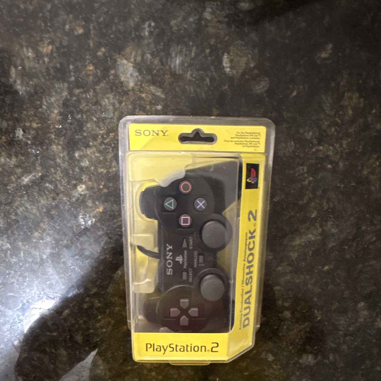 BRAND NEW! Sony DualShock 2 Wired Analog Controller Black for PlayStation 2/1