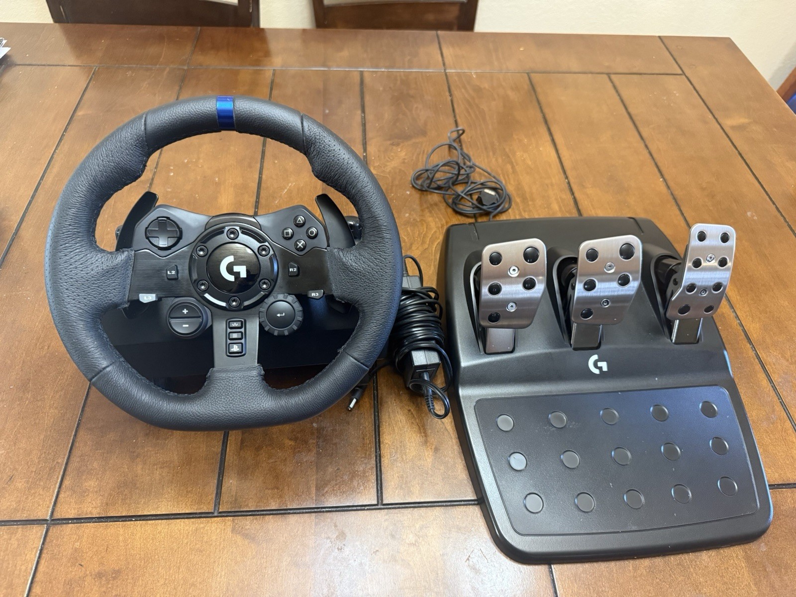 Logitech Racing Wheel w/ Pedals, Wired Black for PS5, Very Slightly Used