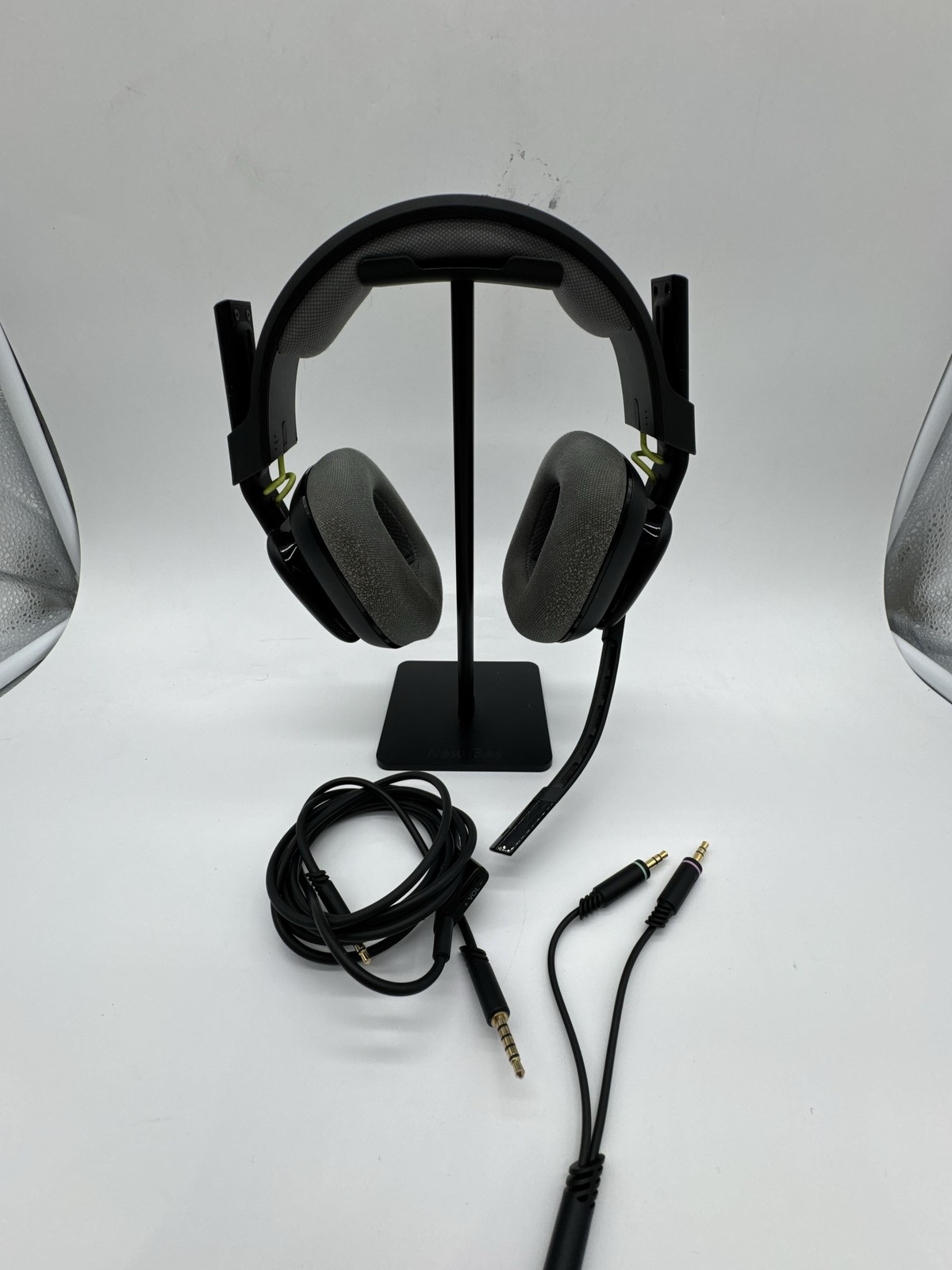 ASTRO Gaming A10 Gen 2 Over-Ear Wired Headset Xbox PlayStation PC Black