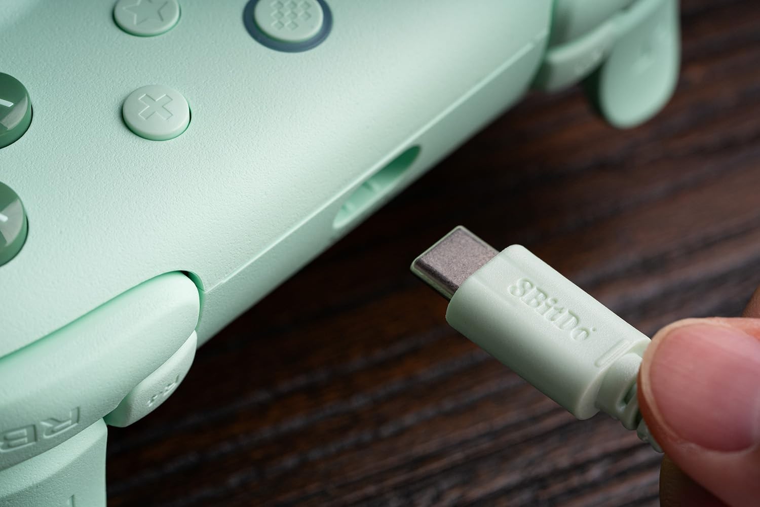 Ultimate Green 2C Wired Gamepad for Precision Gaming