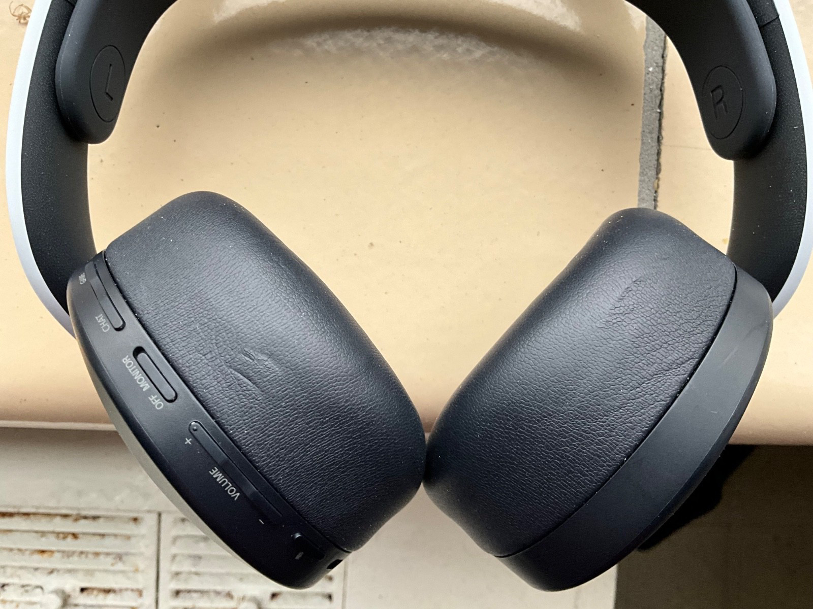 Sony Pulse 3D Over the Ear Gaming Headset – White (3005688)