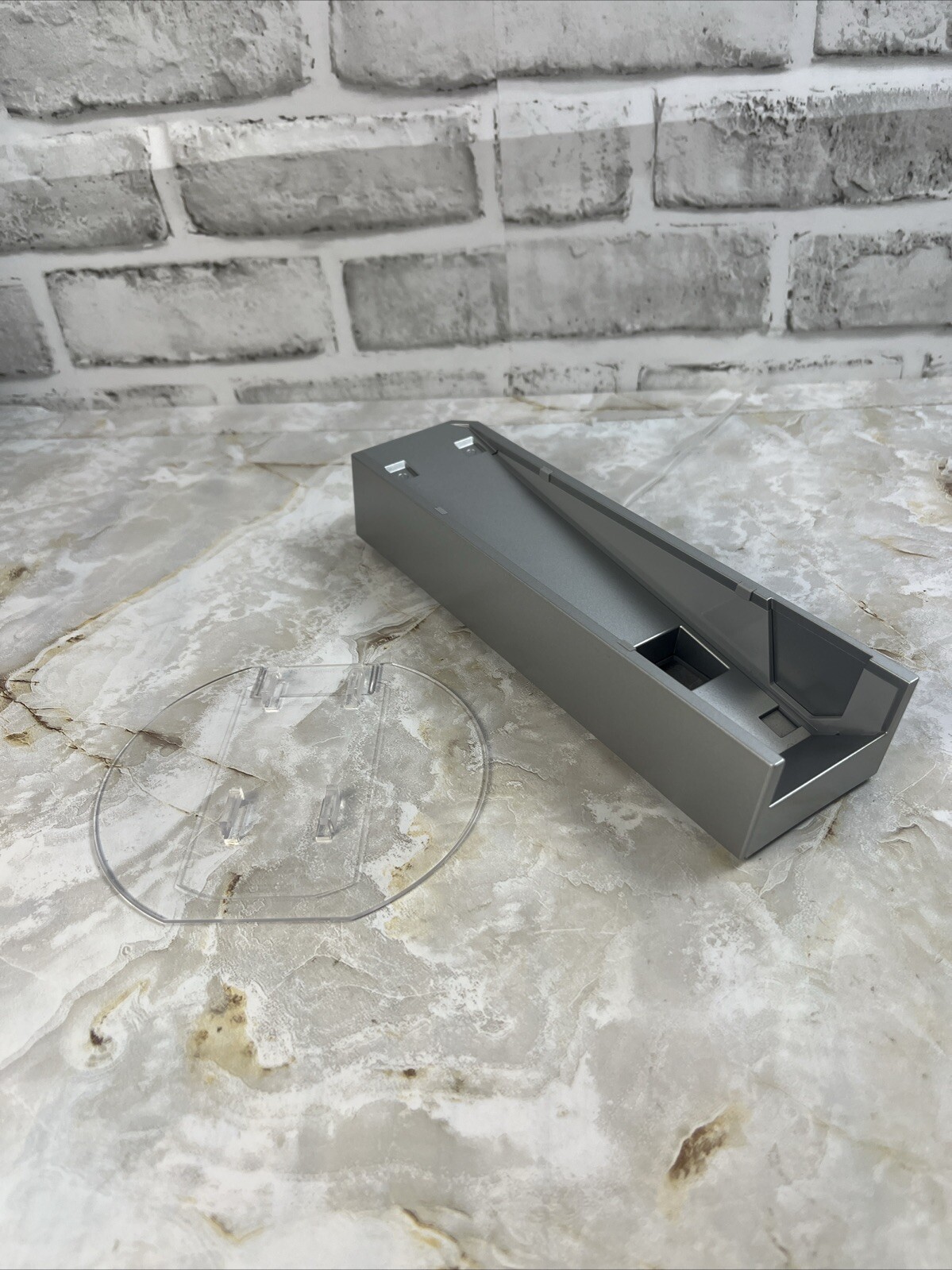 USED Nintendo Wii Console Base Stand Plate RVL-017 RVL-019 Video Game Dock Gray