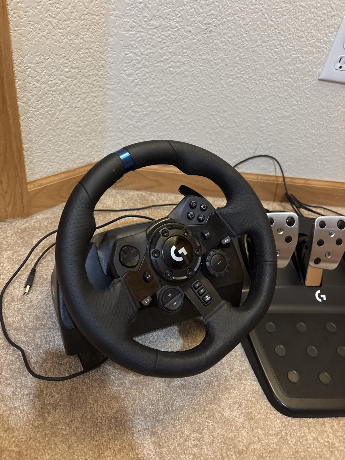 Logitech G29 Gaming Wheel for Playstation bundle with Driving Force Shifter