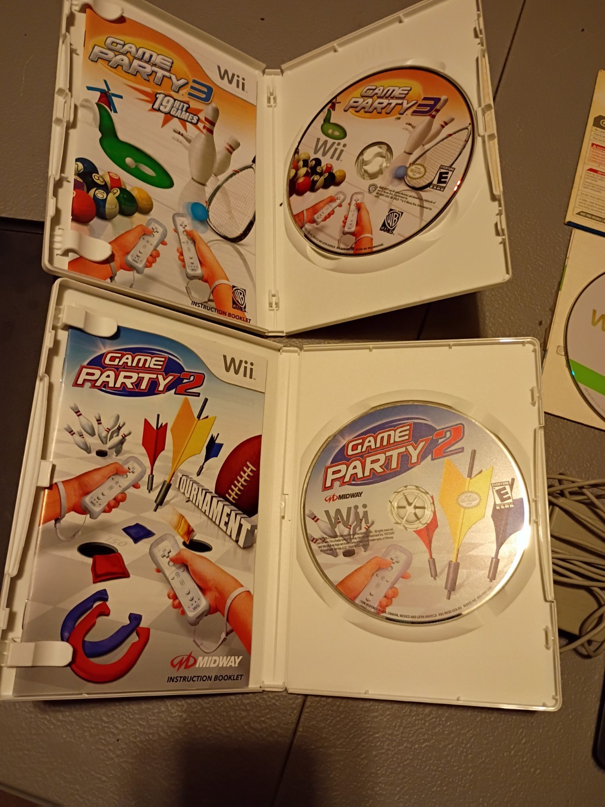 Nintendo Wii accessories and game lot Read***