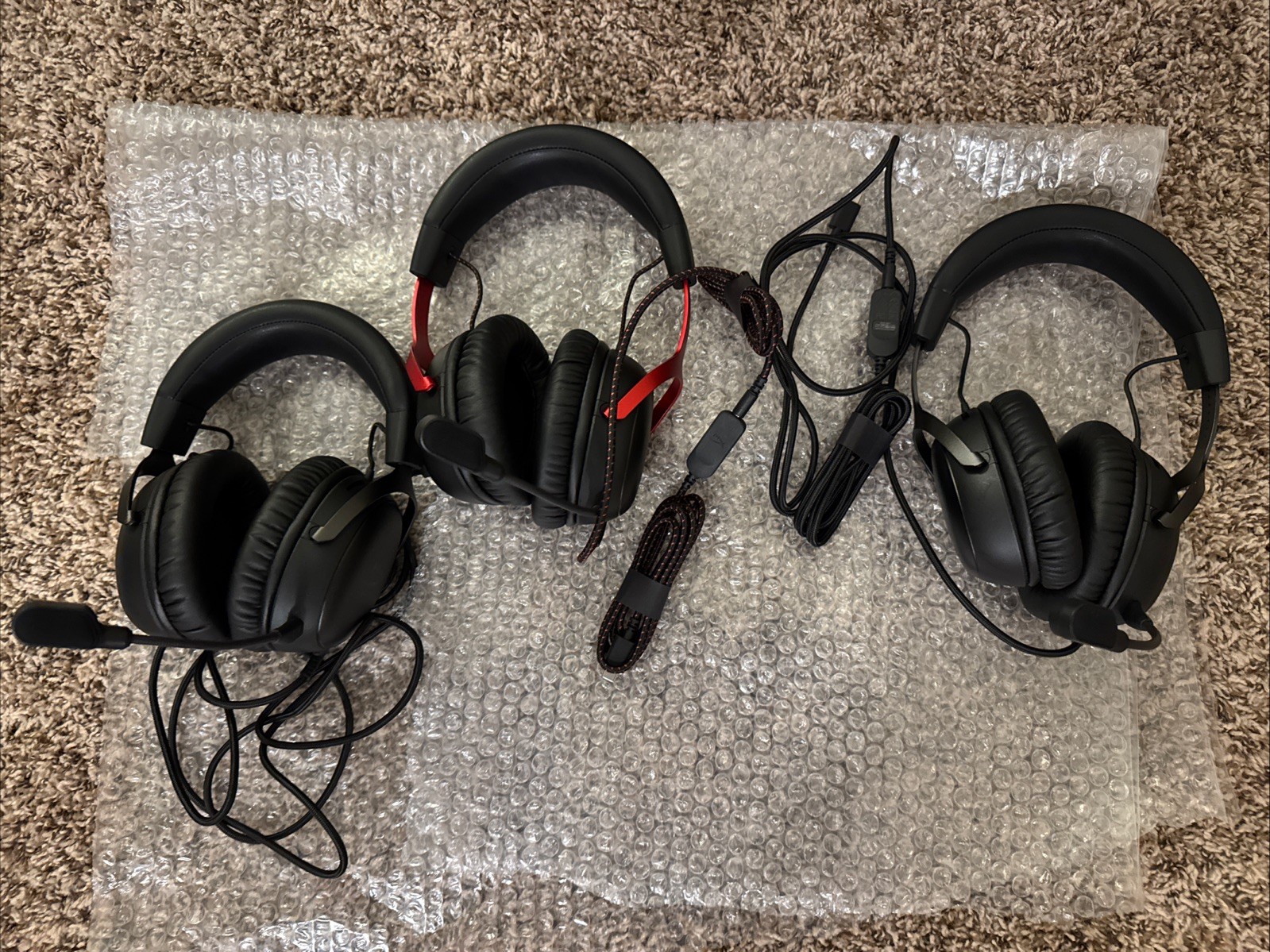 3 x HyperX Cloud III Cl006 – Gaming Headset – Black Demo Version -READ