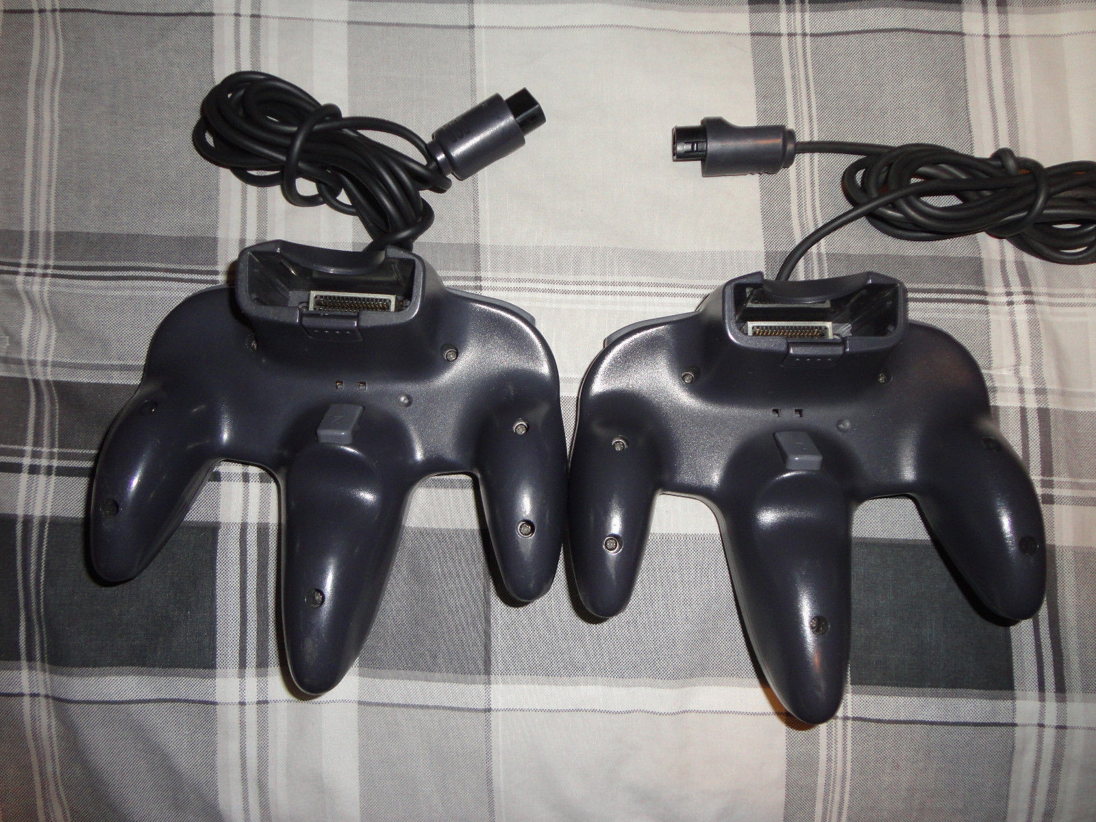 (2) N64 NINTENDO 64 controller ,yellow, red, gray, black, purple, blue, ORIGINAL