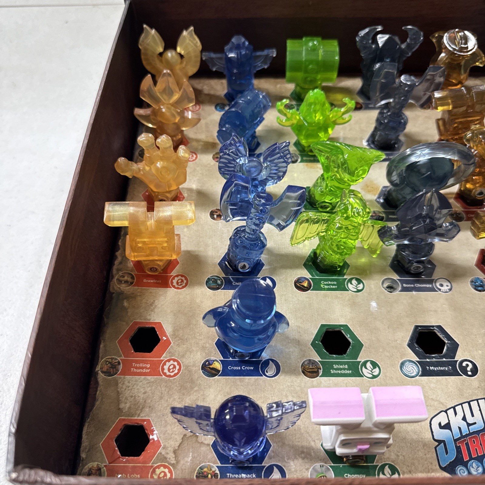 Skylanders Trap Team Trap Collection Collectors Case Box 42 traps included
