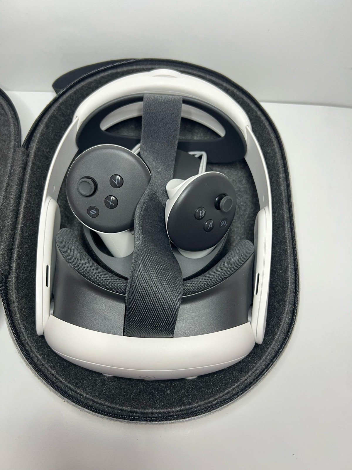 Meta Quest 3 128GB V2 VR Headset – Open Box with Case & Elite Strap
