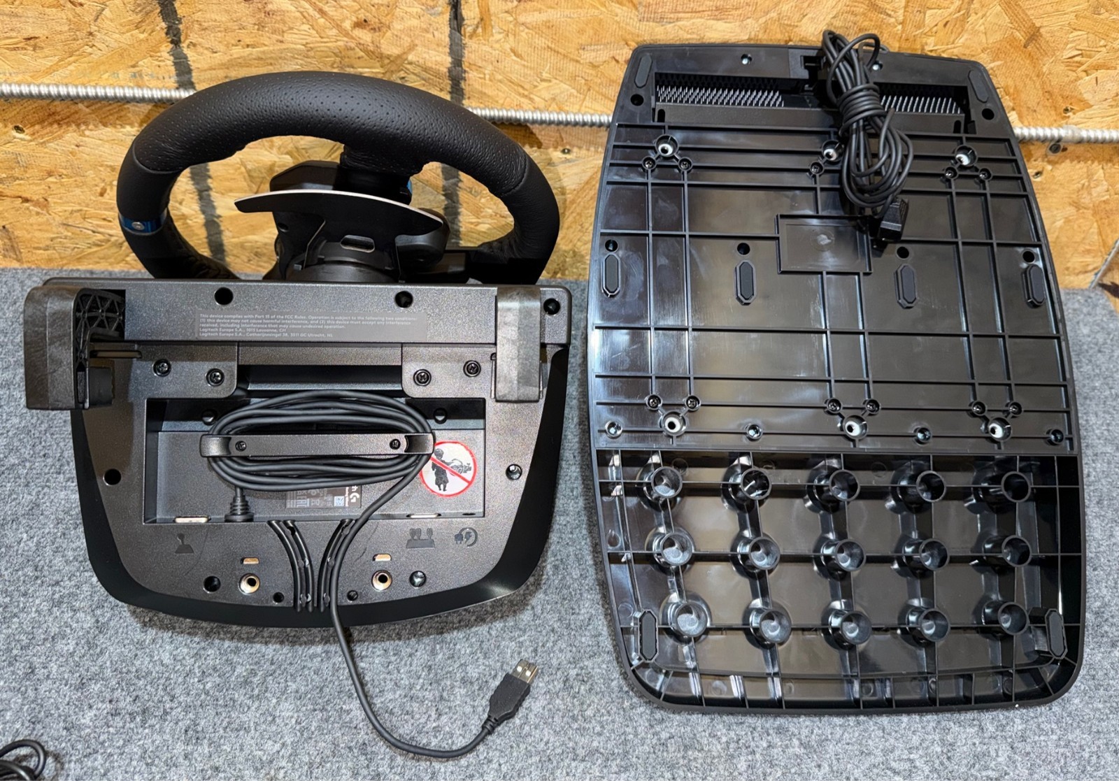 Logitech G29 Driving Force Racing Wheel and Floor Pedals