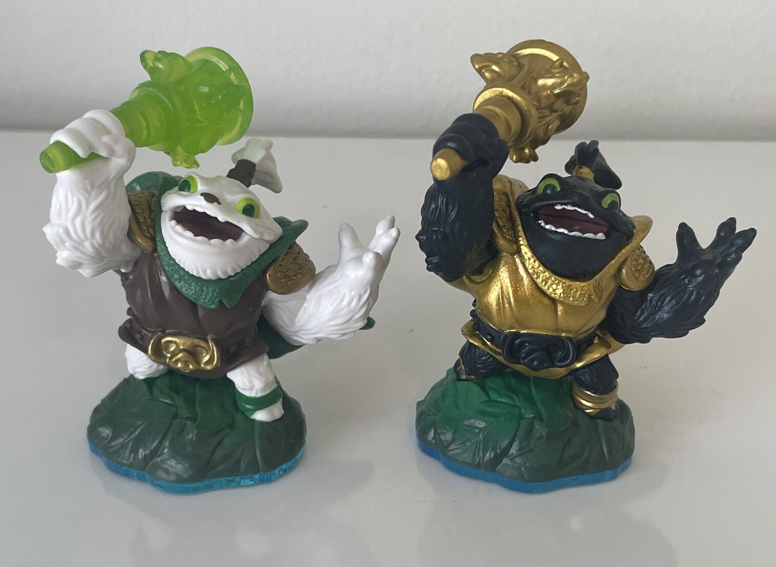 Skylanders: Swap Force: Zoo Lou Legendary And Regular Figures lot of 2
