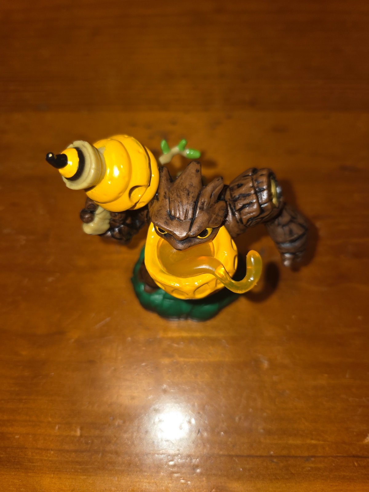 Skylanders Swap Force Figures and Items Bumble Blast