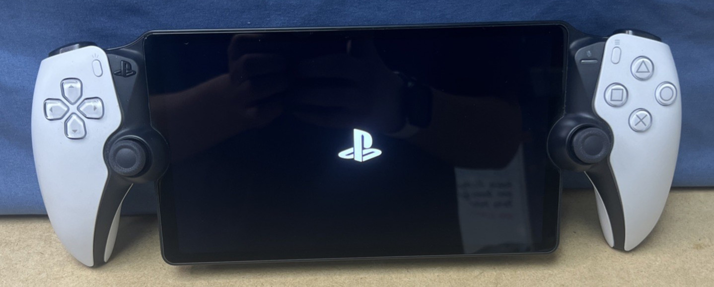 Sony PlayStation 5 Remote Play Handheld System CFI-Y1001 White Tested and reset