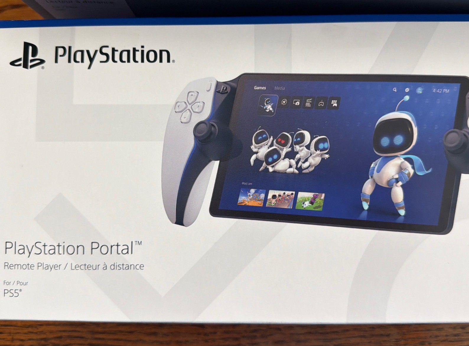 Sony PlayStation Portal Remote Player – White comes w/ Case