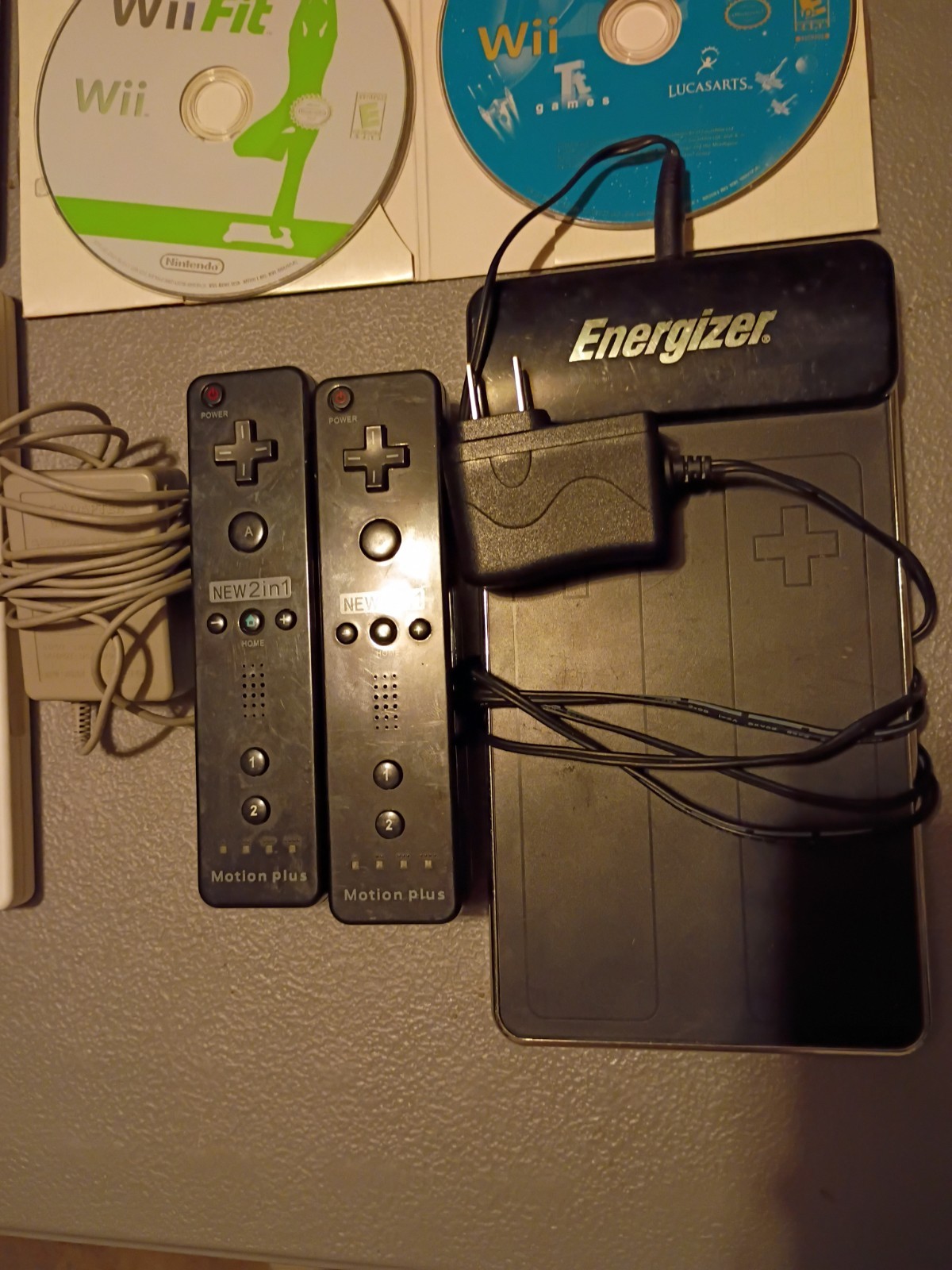 Nintendo Wii accessories and game lot Read***